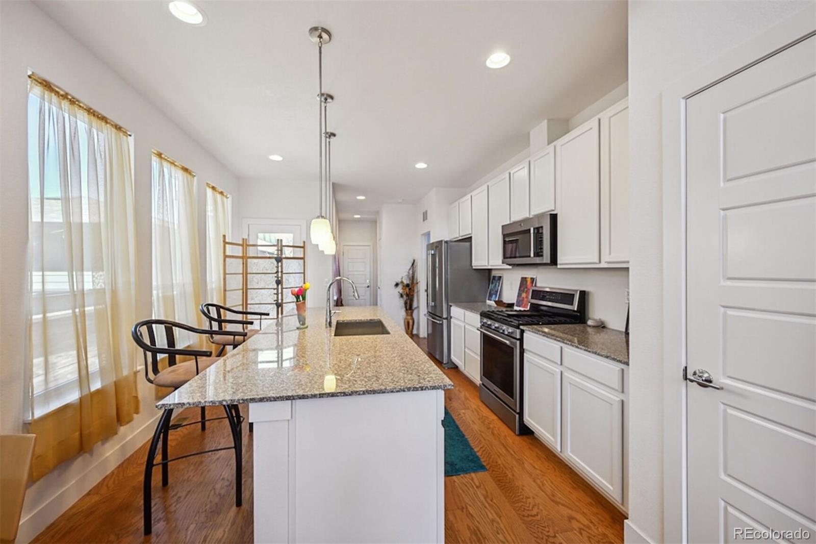 MLS Image #4 for 11059 e 25th drive,aurora, Colorado