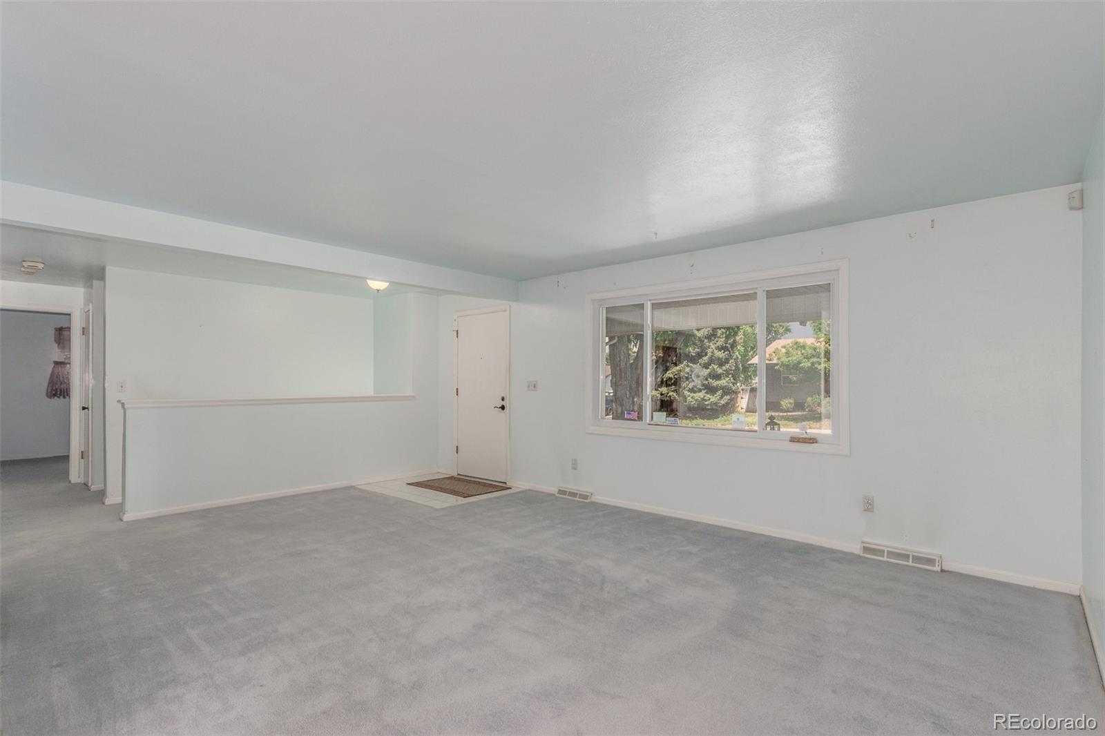 MLS Image #10 for 16699 e 7th avenue,aurora, Colorado