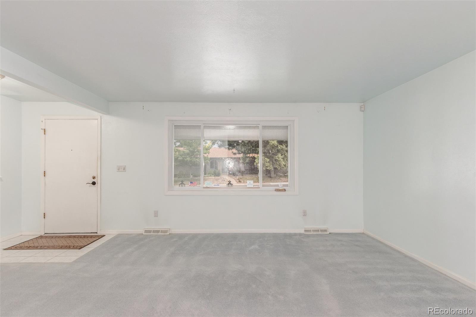 MLS Image #11 for 16699 e 7th avenue,aurora, Colorado