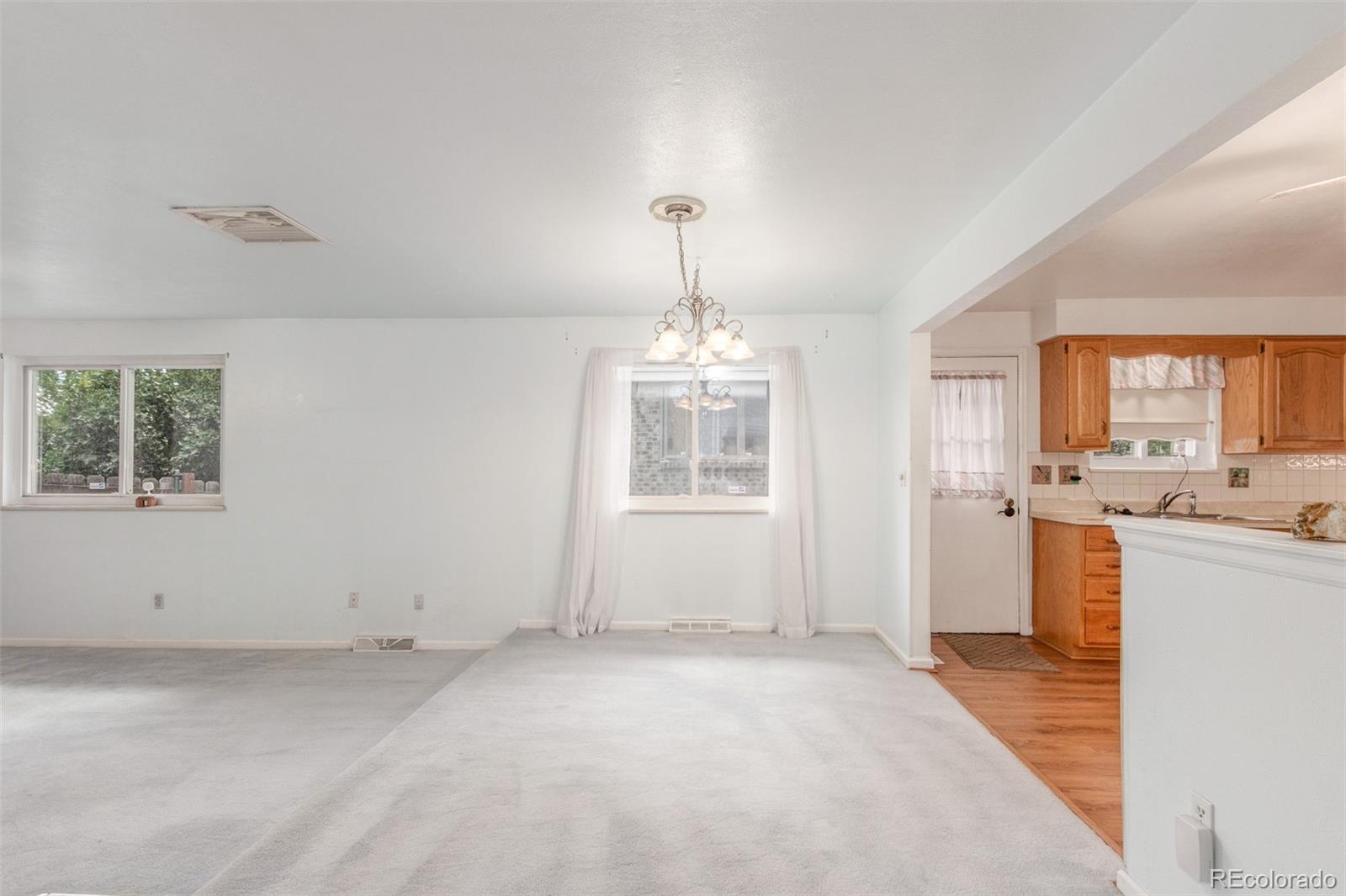 MLS Image #12 for 16699 e 7th avenue,aurora, Colorado
