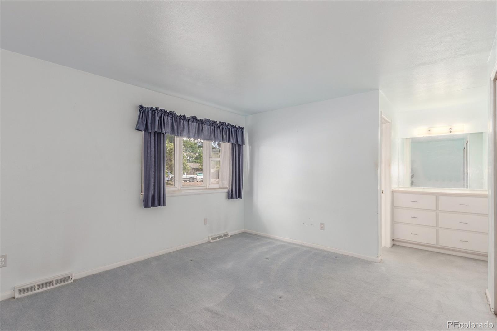 MLS Image #22 for 16699 e 7th avenue,aurora, Colorado