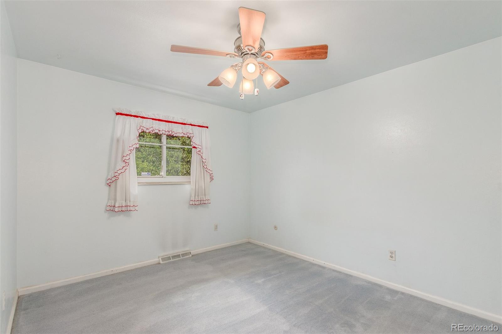 MLS Image #29 for 16699 e 7th avenue,aurora, Colorado