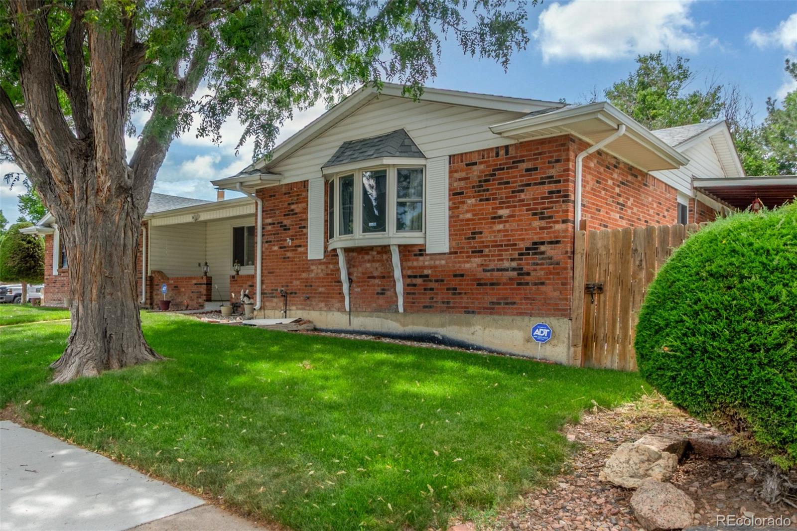 MLS Image #3 for 16699 e 7th avenue,aurora, Colorado
