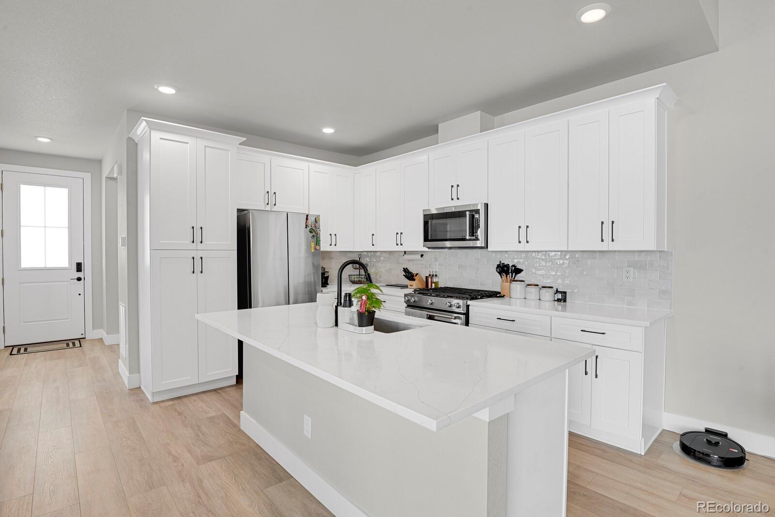 MLS Image #10 for 7198  watercress drive,littleton, Colorado