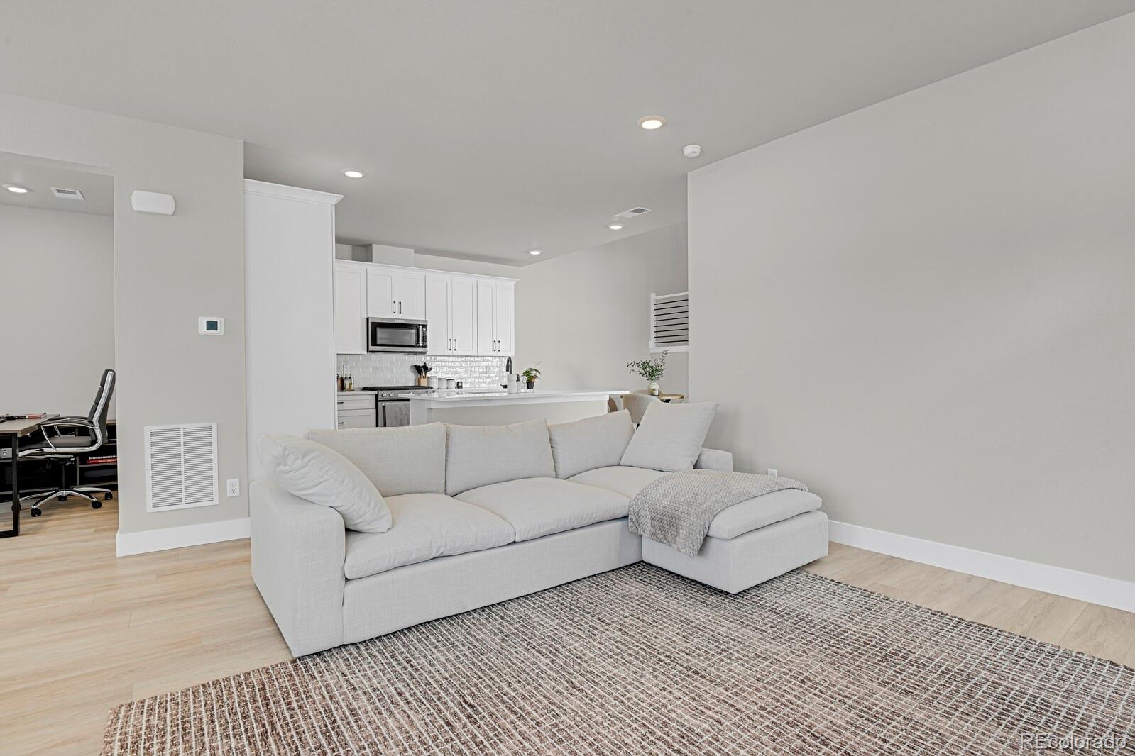 MLS Image #4 for 7198  watercress drive,littleton, Colorado