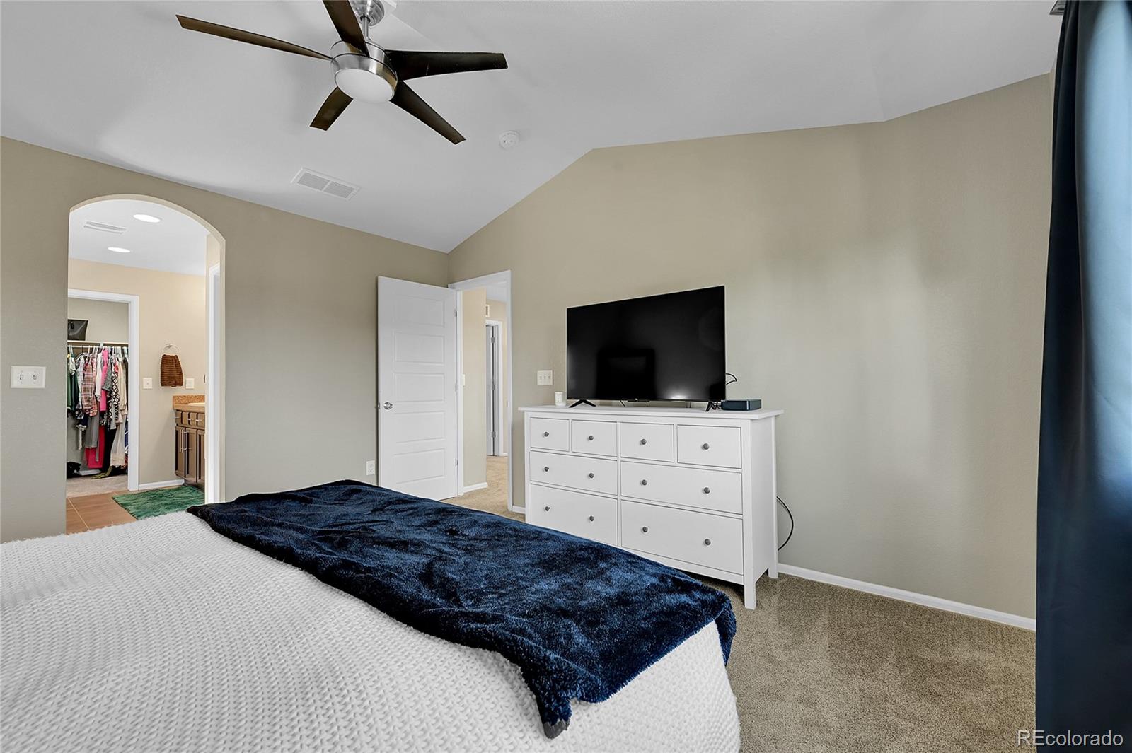 MLS Image #21 for 25486 e 4th place,aurora, Colorado