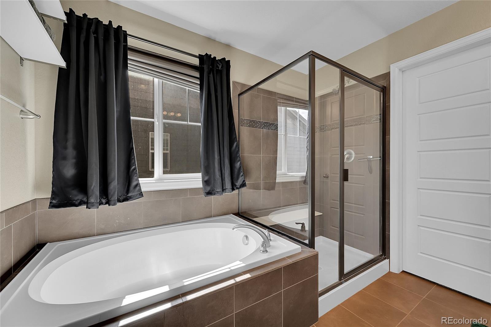 MLS Image #22 for 25486 e 4th place,aurora, Colorado