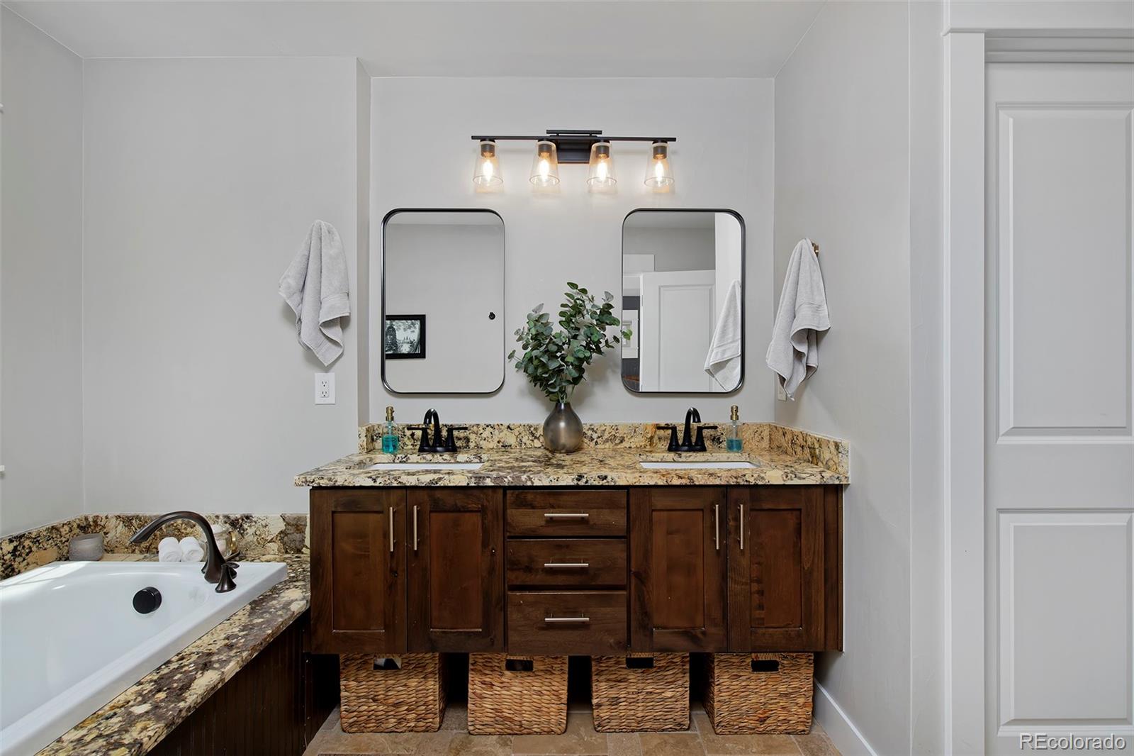 MLS Image #18 for 3214 w hayward place,denver, Colorado