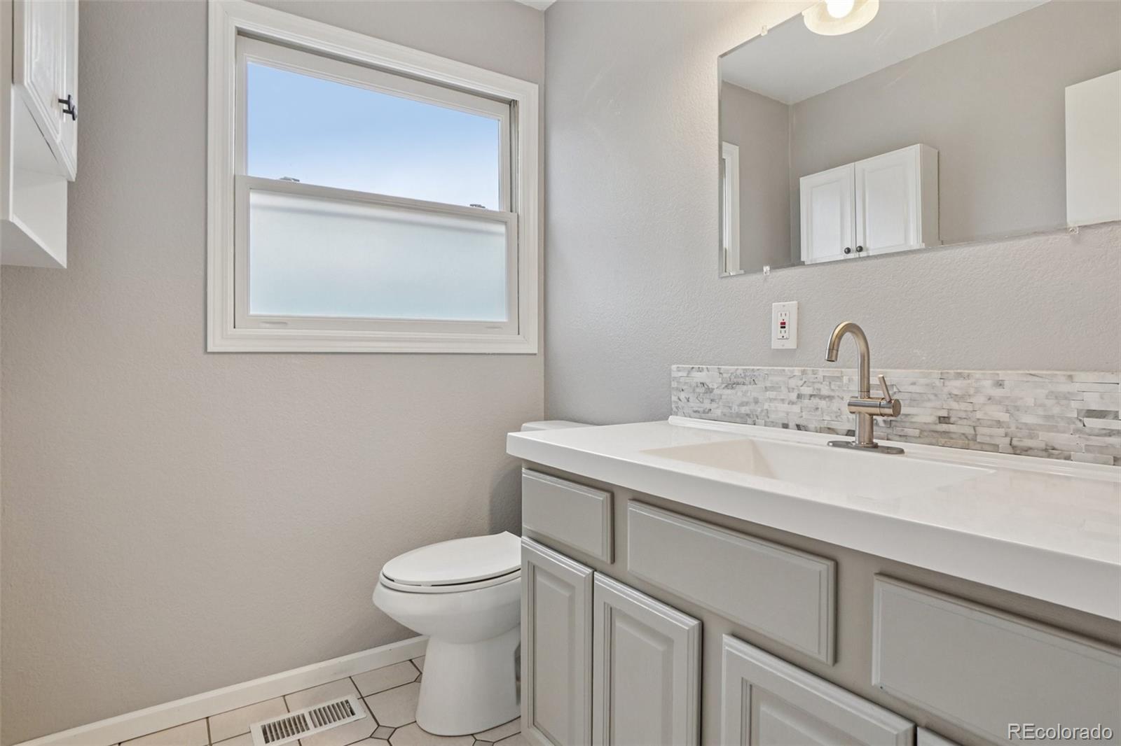 MLS Image #12 for 7667 w brook drive,littleton, Colorado