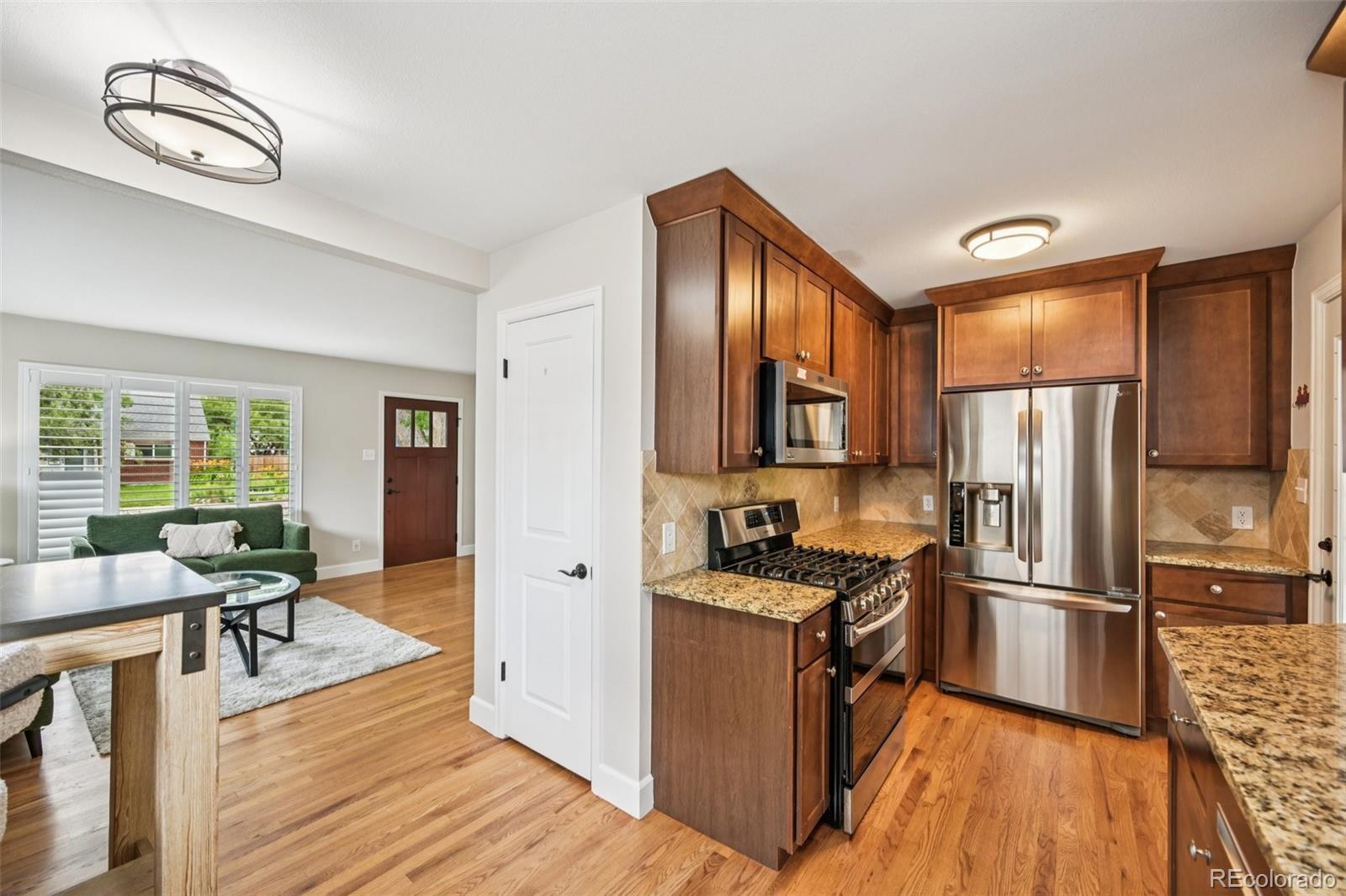 MLS Image #11 for 2880 s high street,denver, Colorado