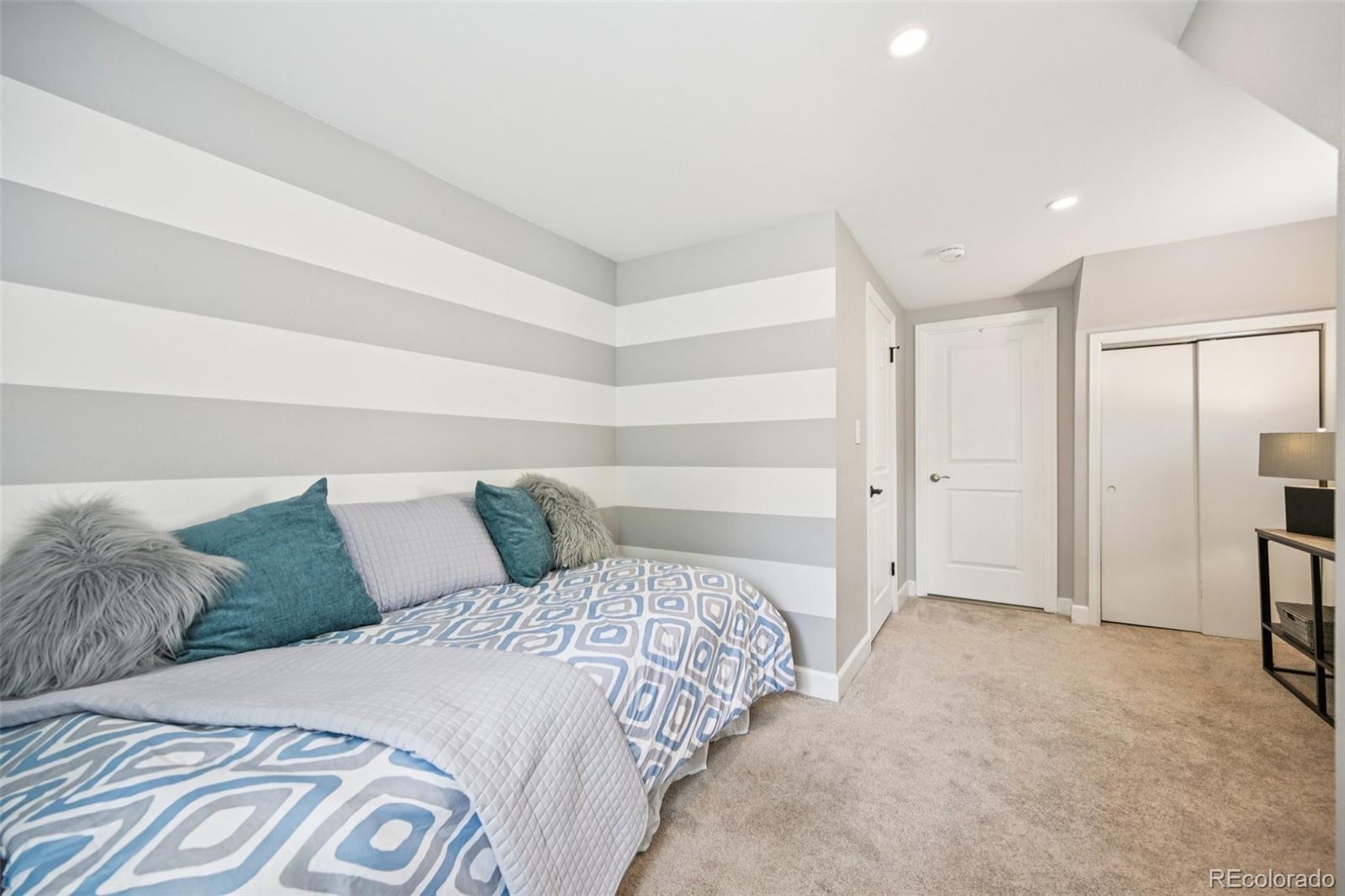 MLS Image #25 for 2880 s high street,denver, Colorado