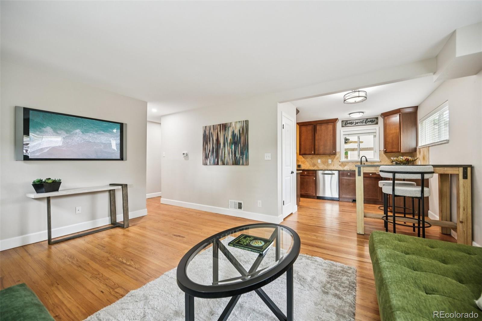 MLS Image #4 for 2880 s high street,denver, Colorado