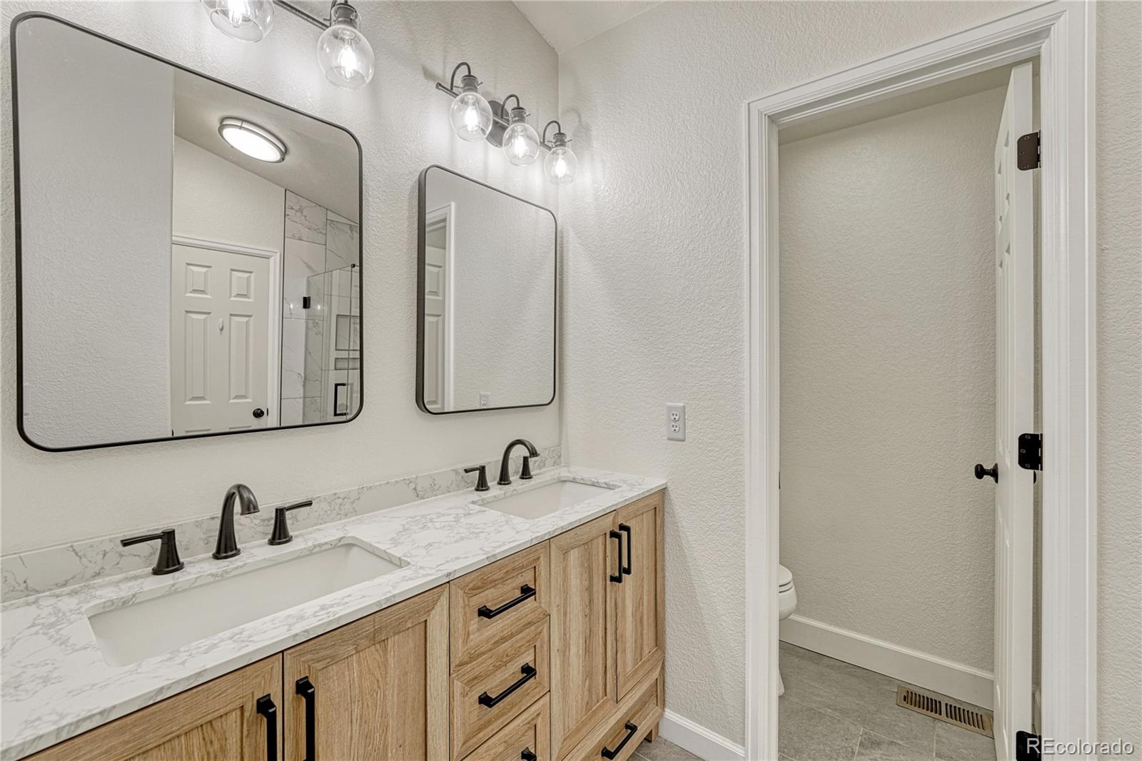 MLS Image #22 for 5402 s queen way,littleton, Colorado
