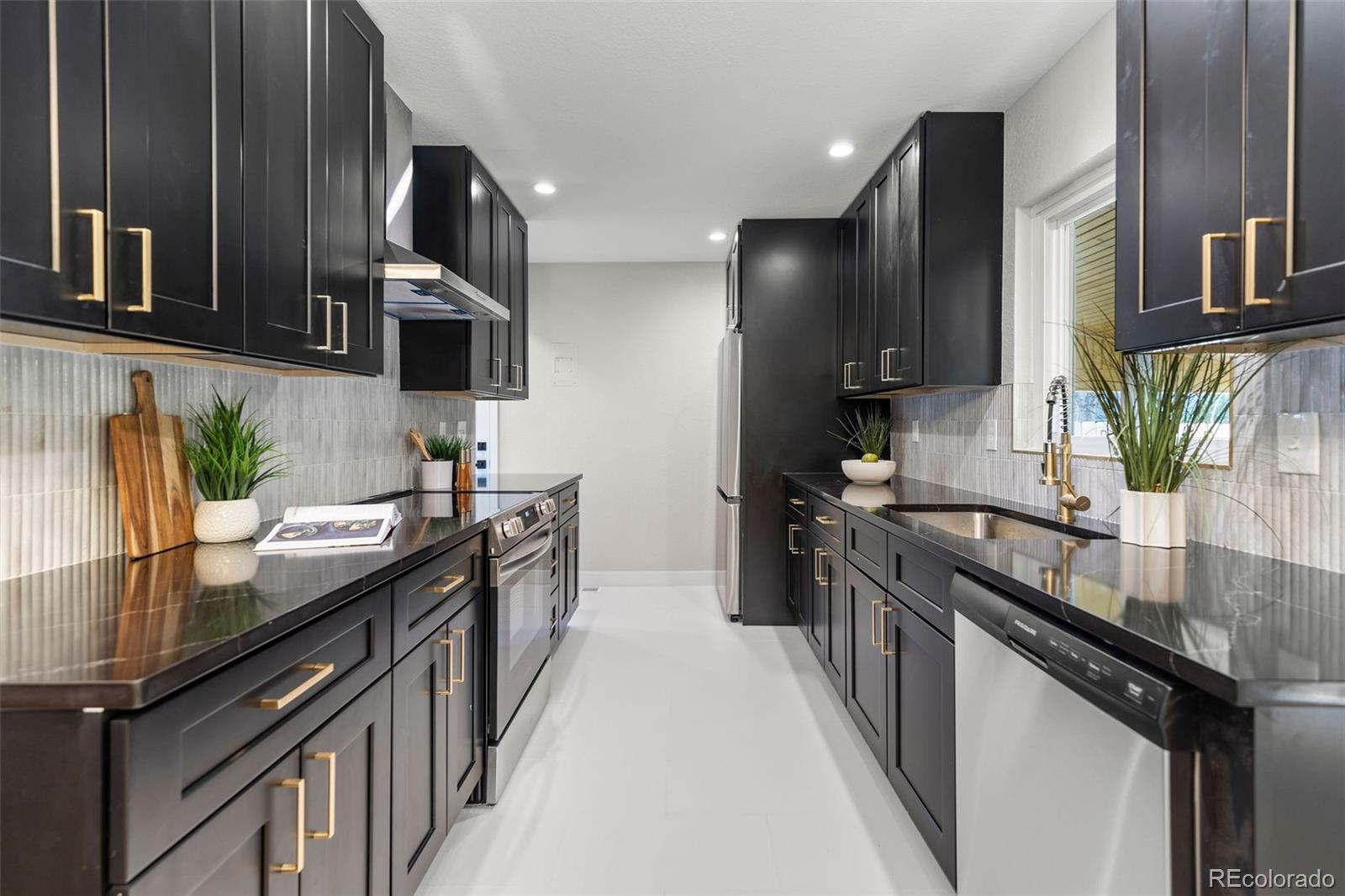 MLS Image #10 for 1310 e amherst avenue,englewood, Colorado