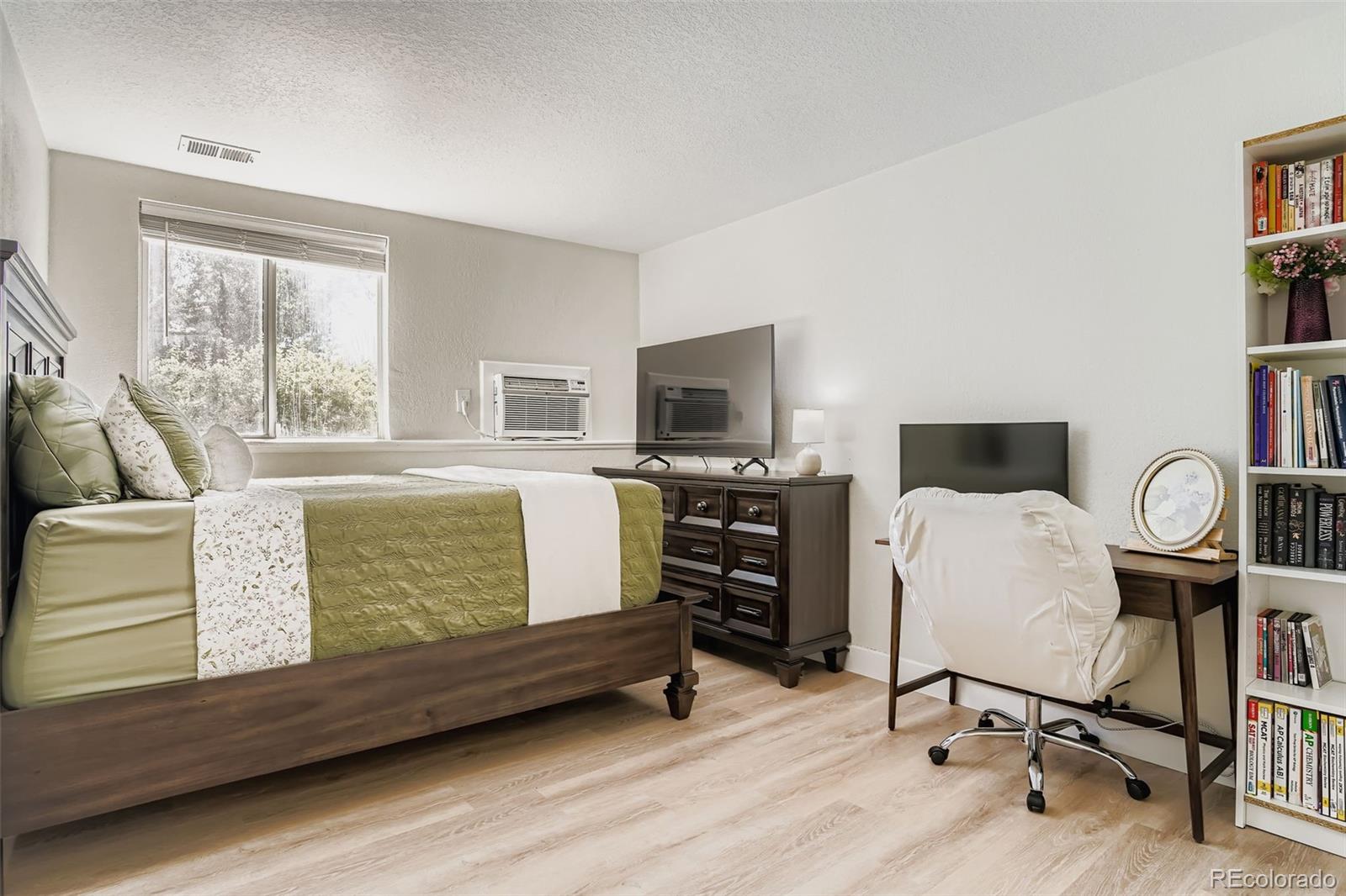 MLS Image #12 for 17630 e loyola drive,aurora, Colorado