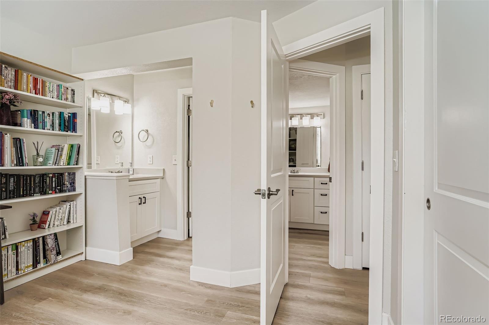 MLS Image #15 for 17630 e loyola drive,aurora, Colorado