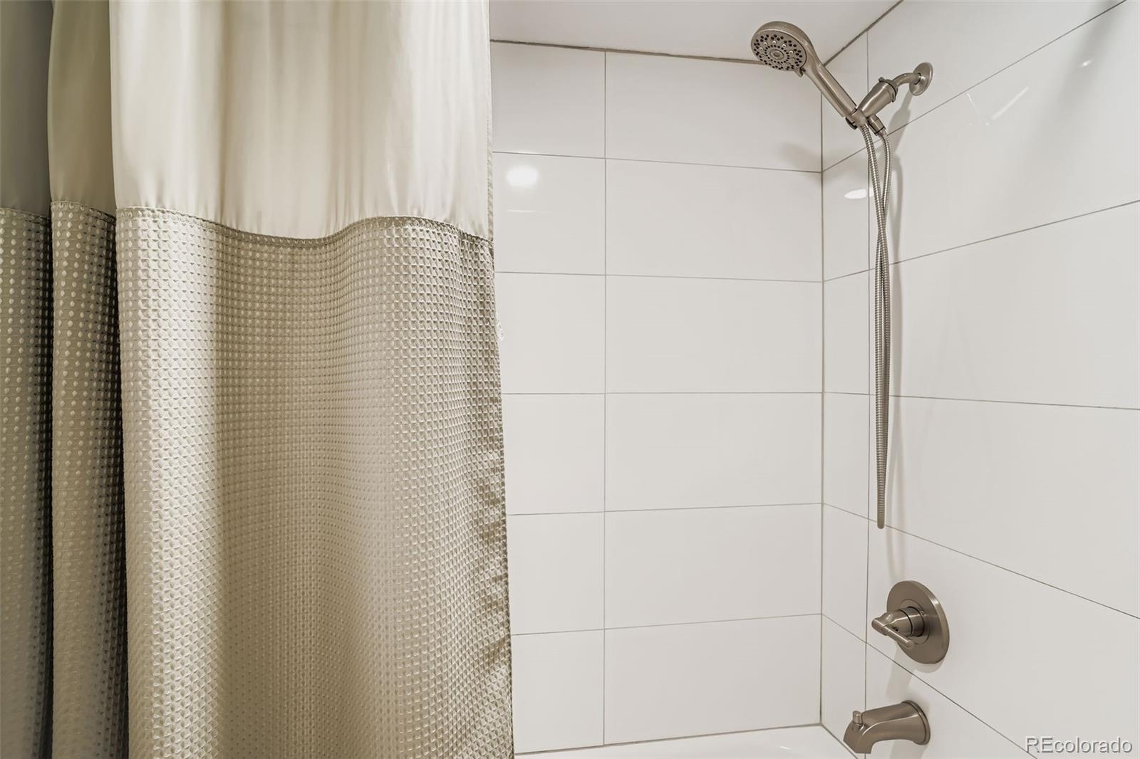 MLS Image #16 for 17630 e loyola drive,aurora, Colorado