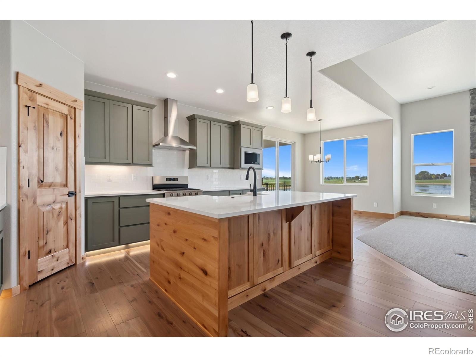 MLS Image #7 for 809  loess lane,windsor, Colorado