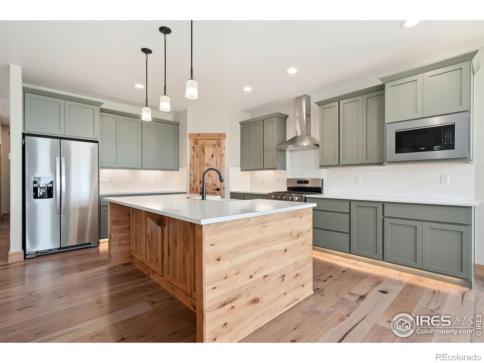MLS Image #9 for 809  loess lane,windsor, Colorado
