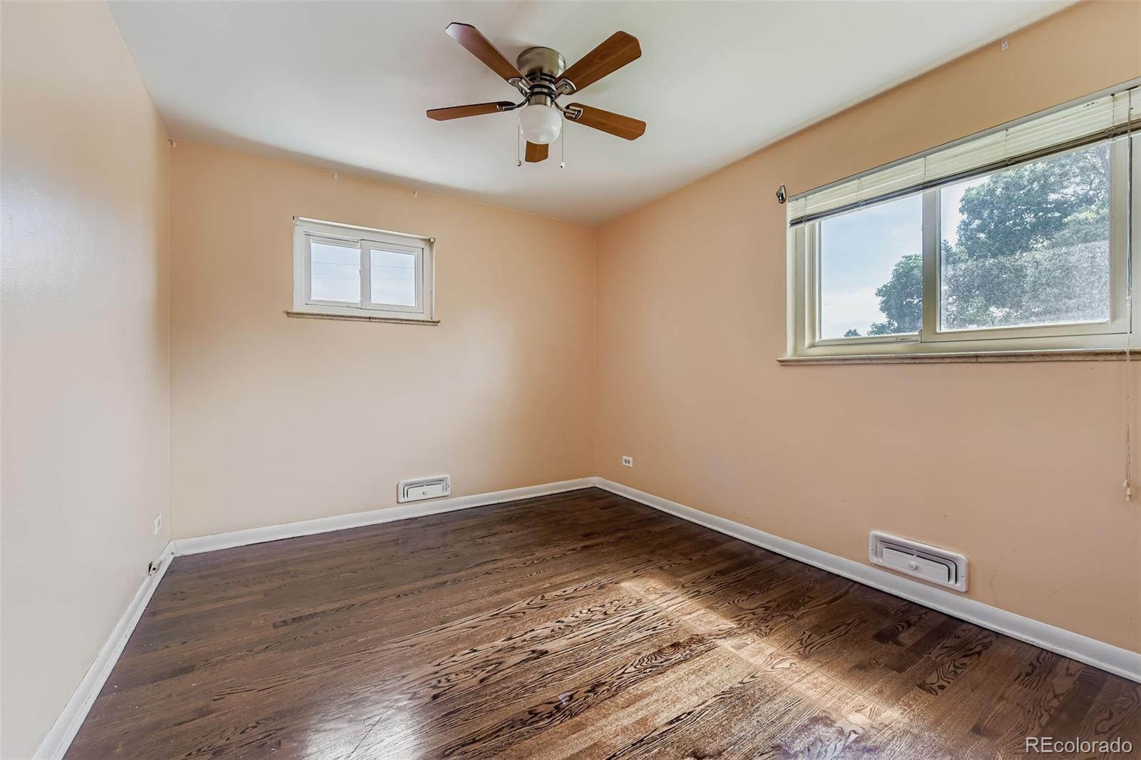 MLS Image #16 for 2511 s vrain street,denver, Colorado