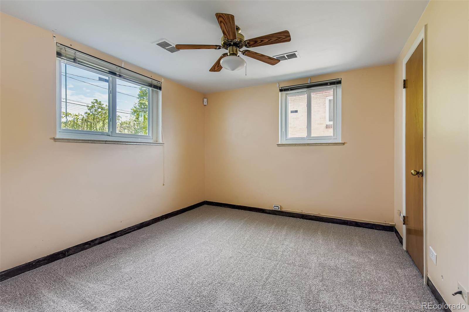 MLS Image #19 for 2511 s vrain street,denver, Colorado