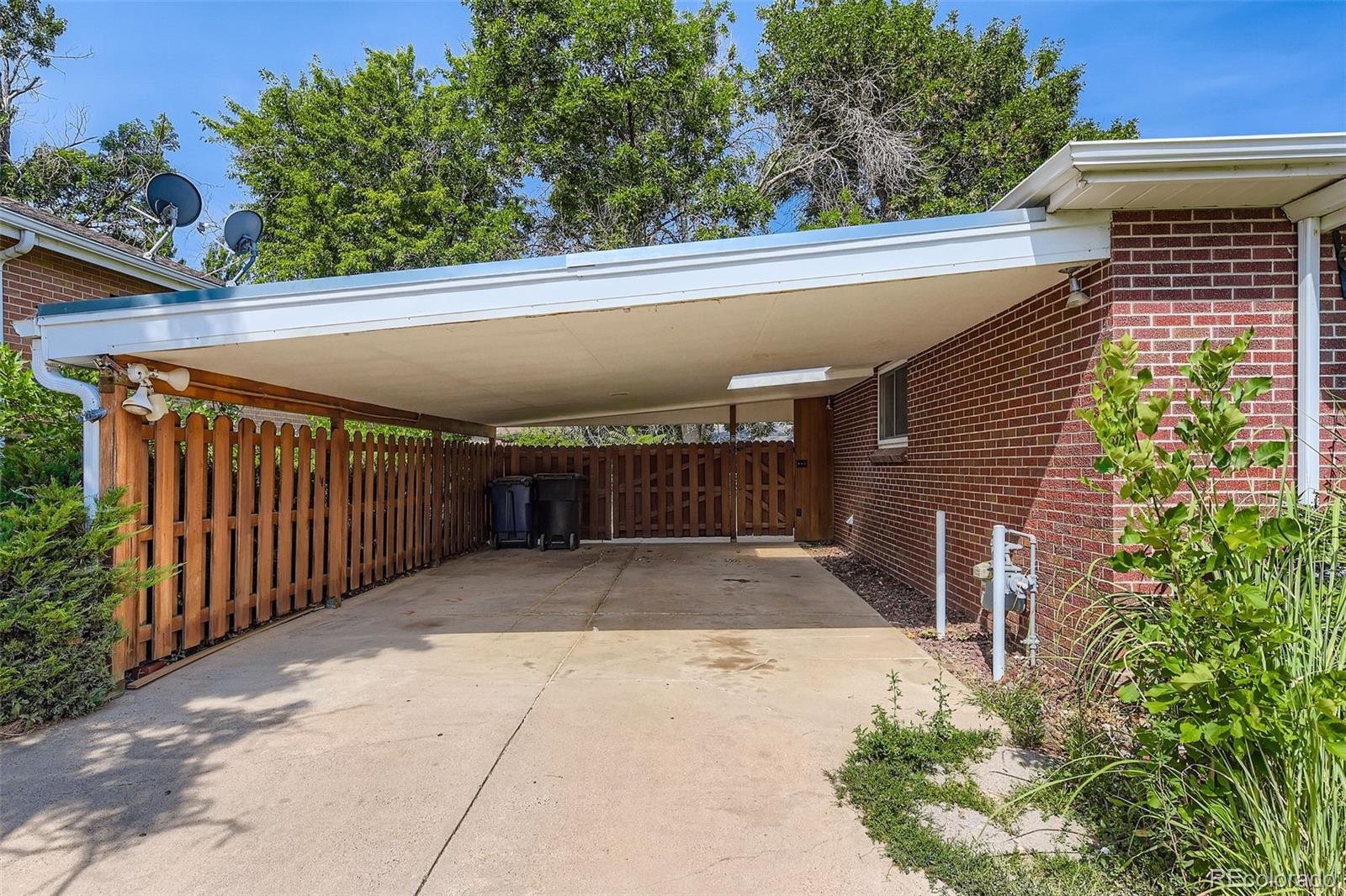 MLS Image #26 for 2511 s vrain street,denver, Colorado