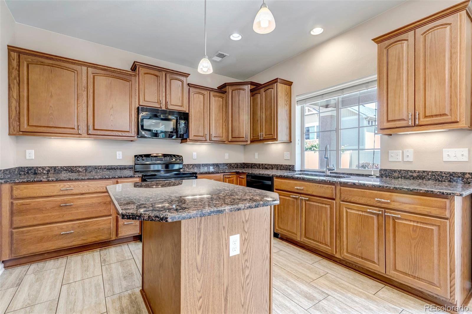 MLS Image #11 for 4646  walden court,denver, Colorado
