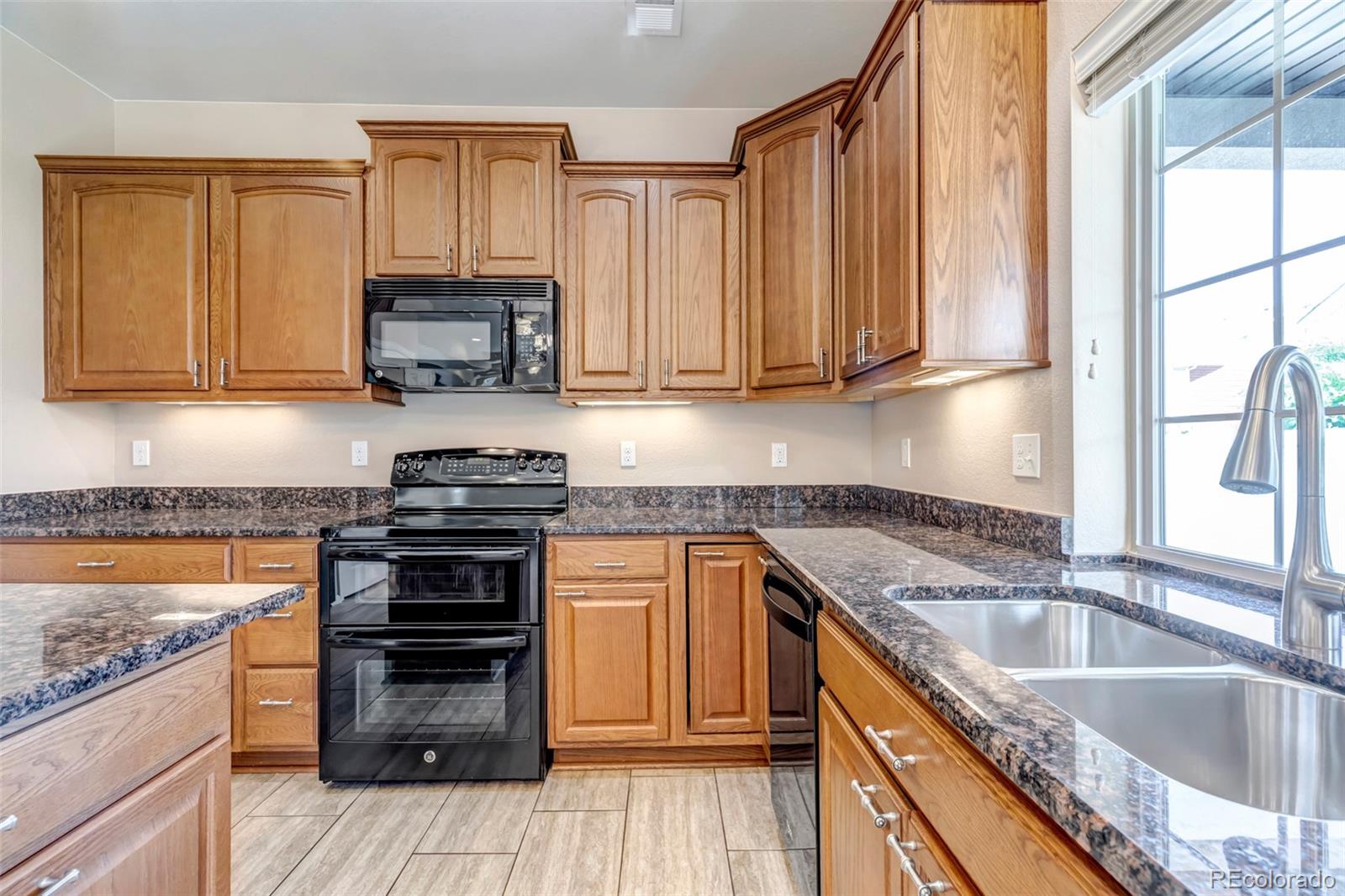 MLS Image #14 for 4646  walden court,denver, Colorado