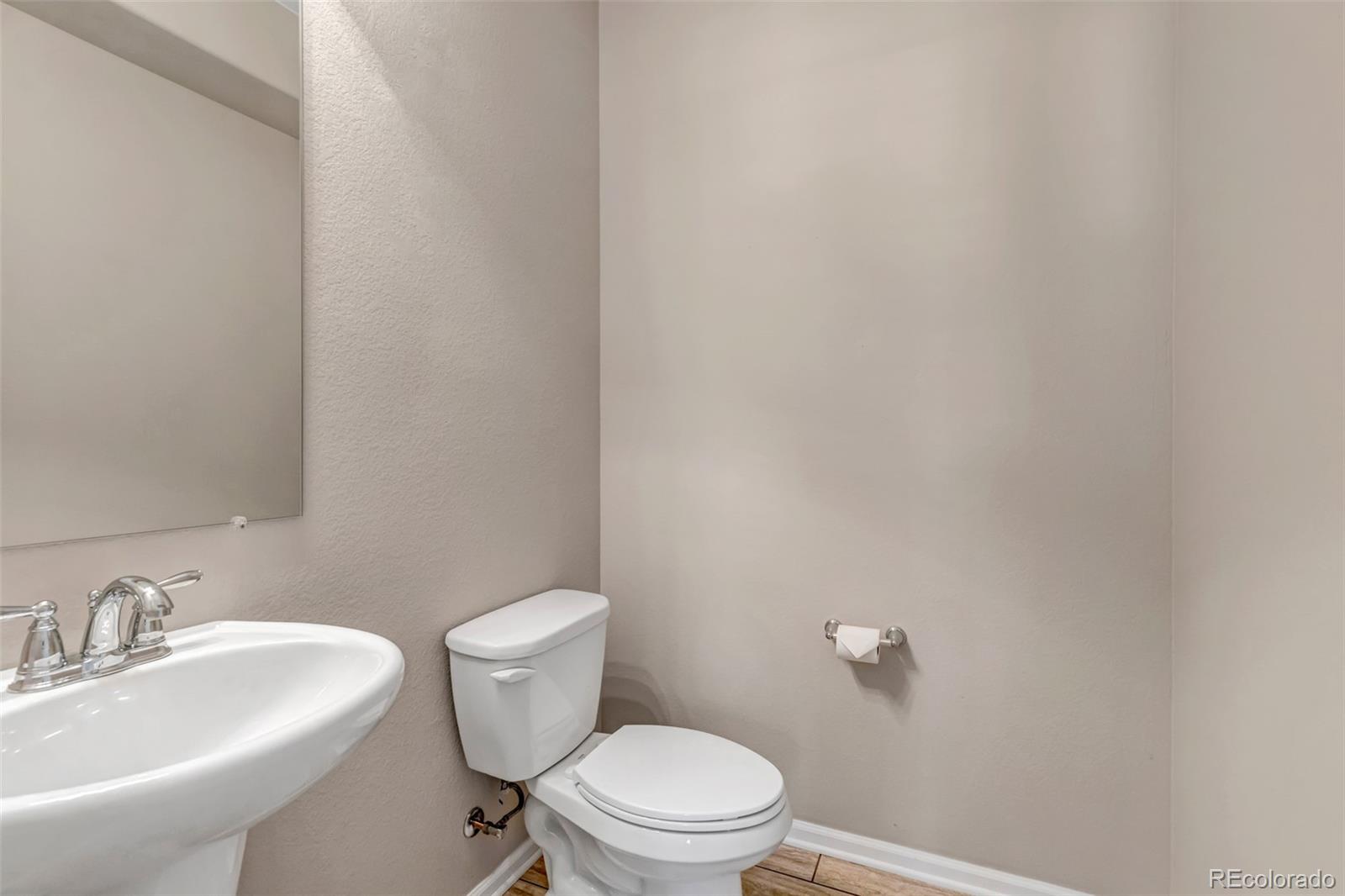 MLS Image #17 for 4646  walden court,denver, Colorado