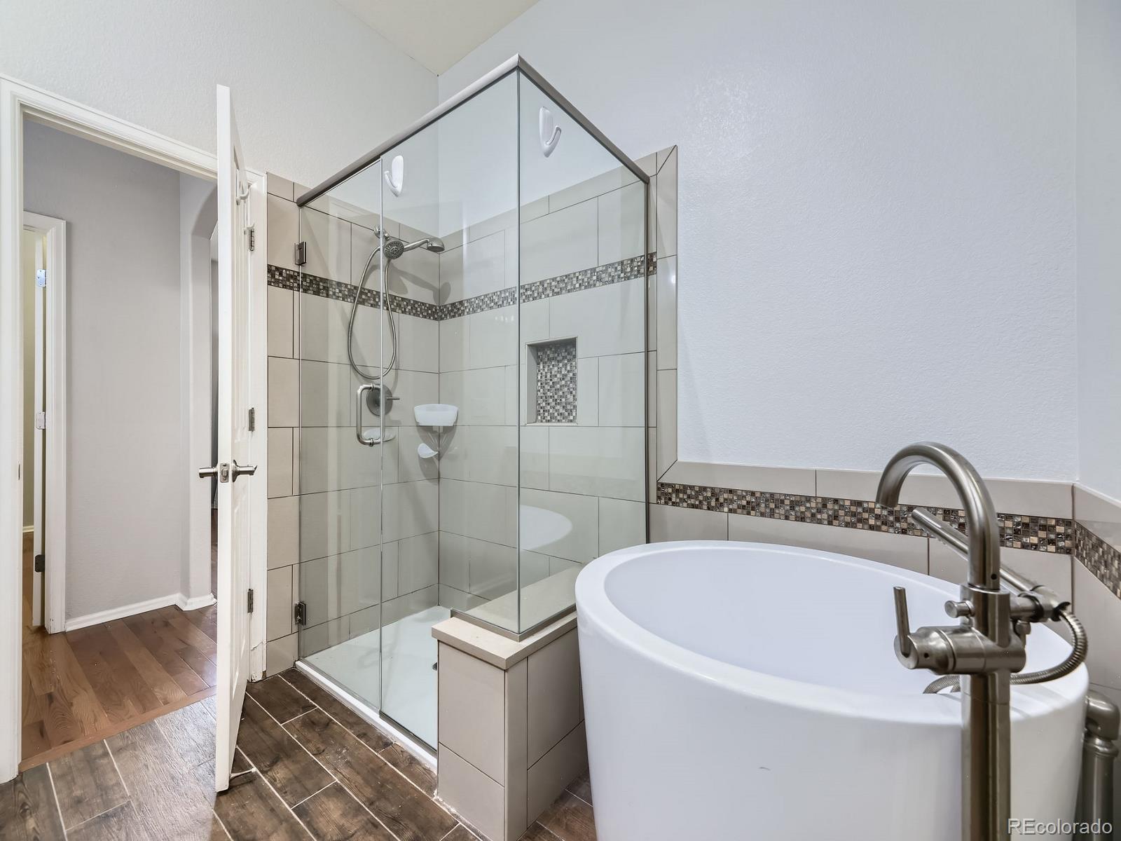 MLS Image #14 for 581 n flat rock circle,aurora, Colorado