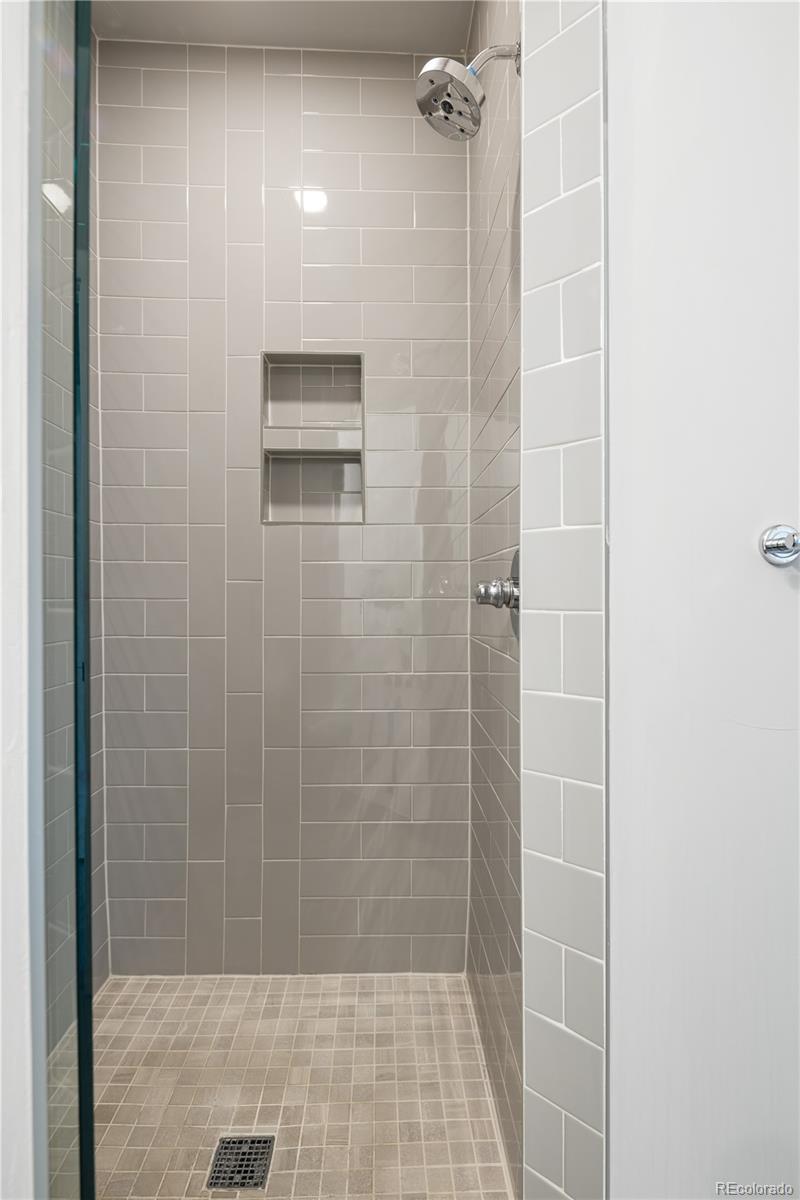 MLS Image #16 for 3820 n olive street,denver, Colorado