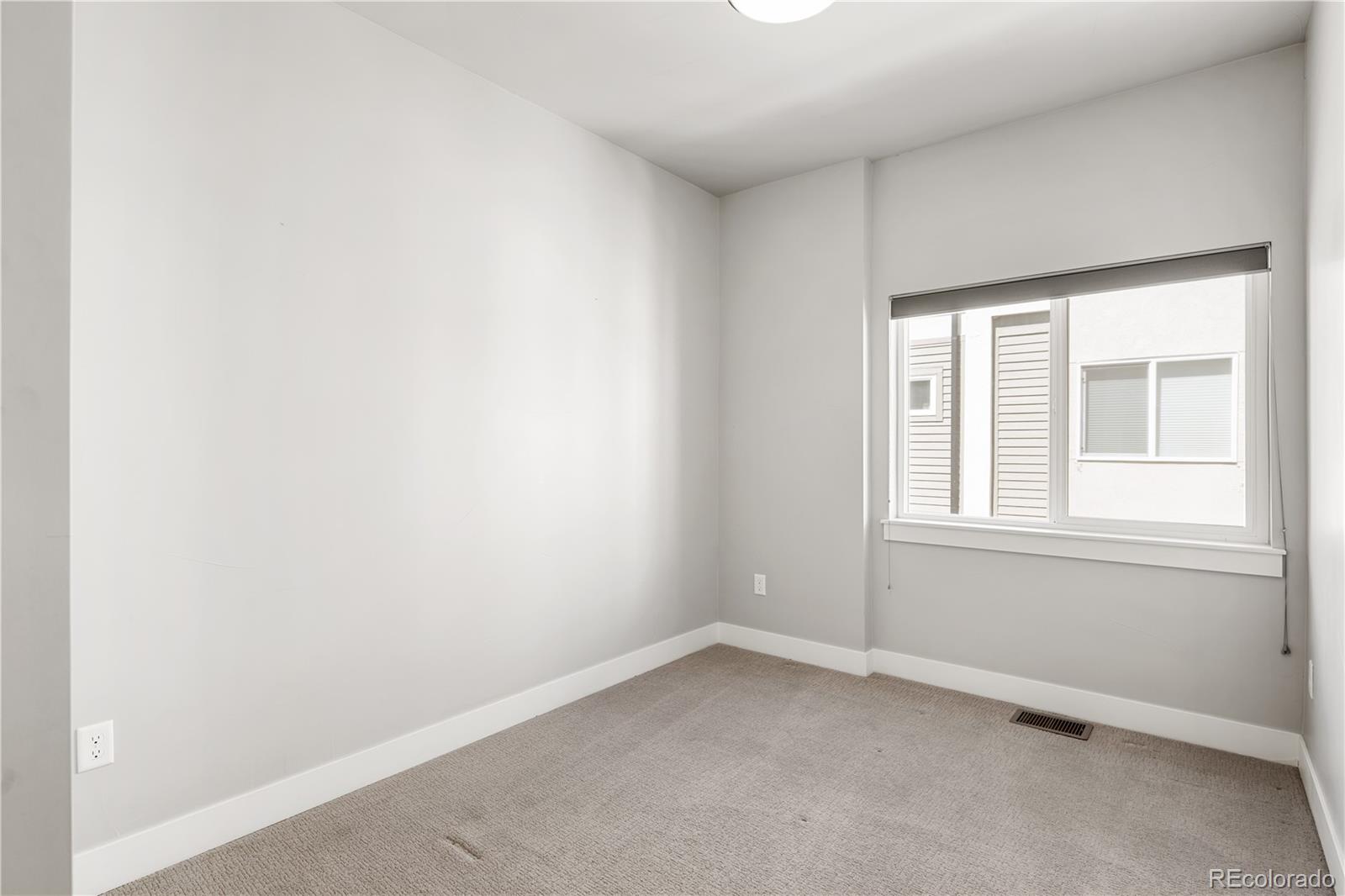 MLS Image #17 for 3820 n olive street,denver, Colorado