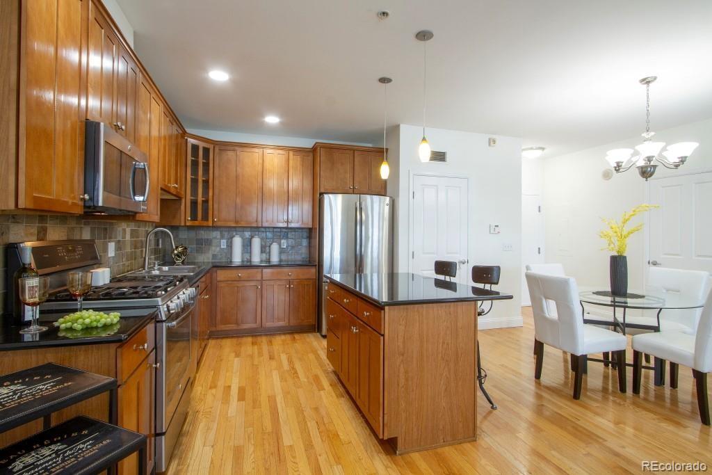 MLS Image #5 for 1950 n logan street,denver, Colorado