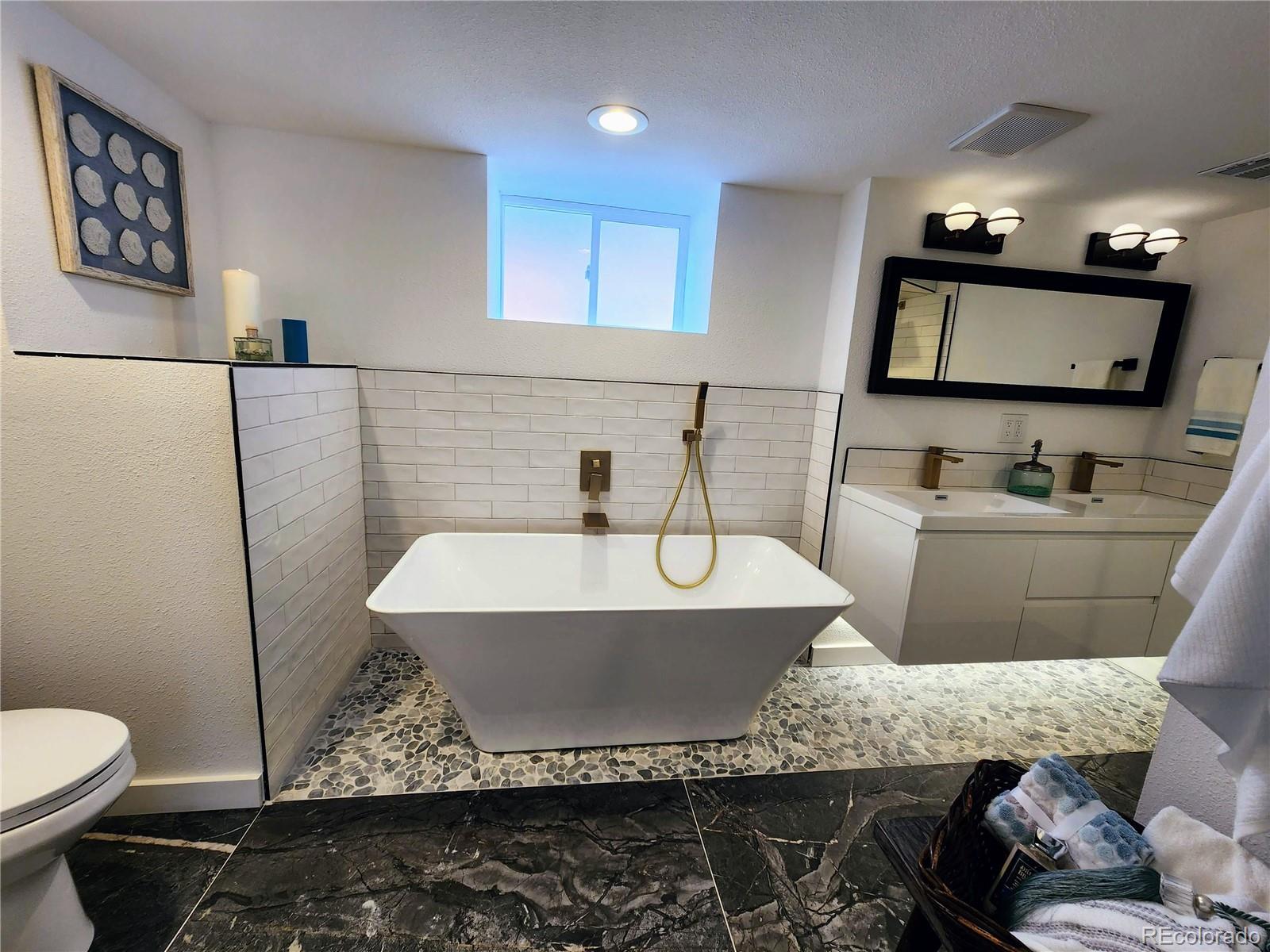 MLS Image #14 for 2872  dahlia street,denver, Colorado