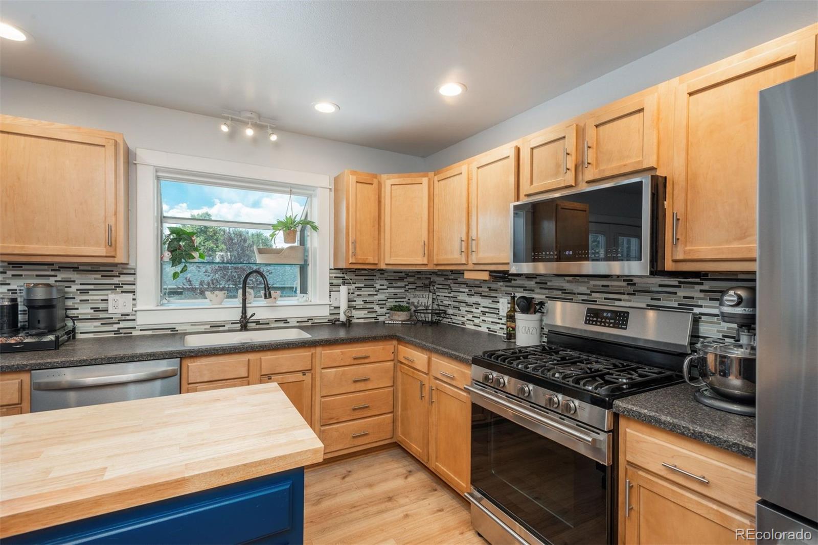 MLS Image #7 for 1237 s memphis street,aurora, Colorado