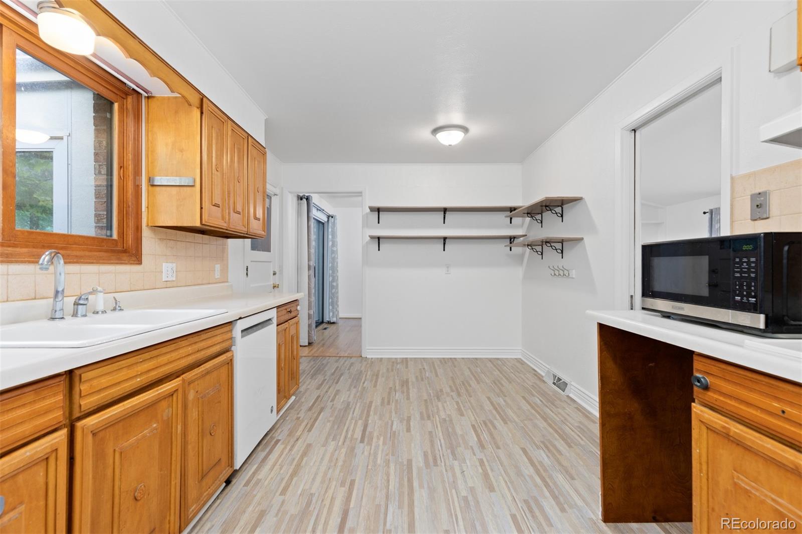 MLS Image #10 for 7926 e fremont avenue,centennial, Colorado