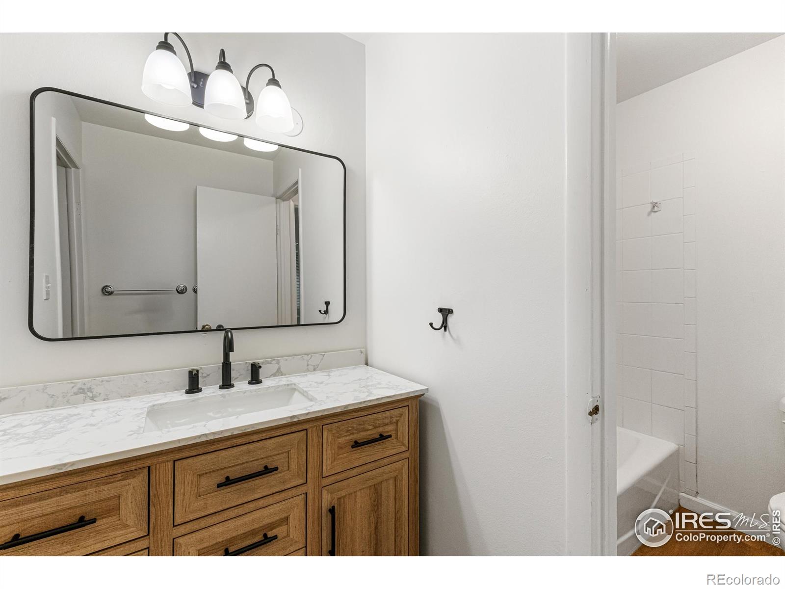 MLS Image #14 for 705 e drake road,fort collins, Colorado