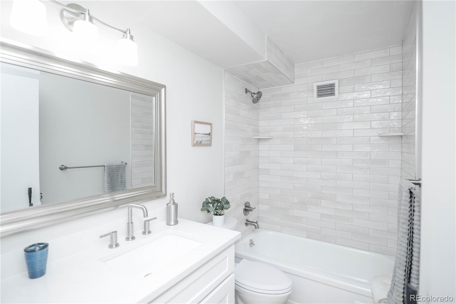 MLS Image #20 for 9155 e center avenue,denver, Colorado