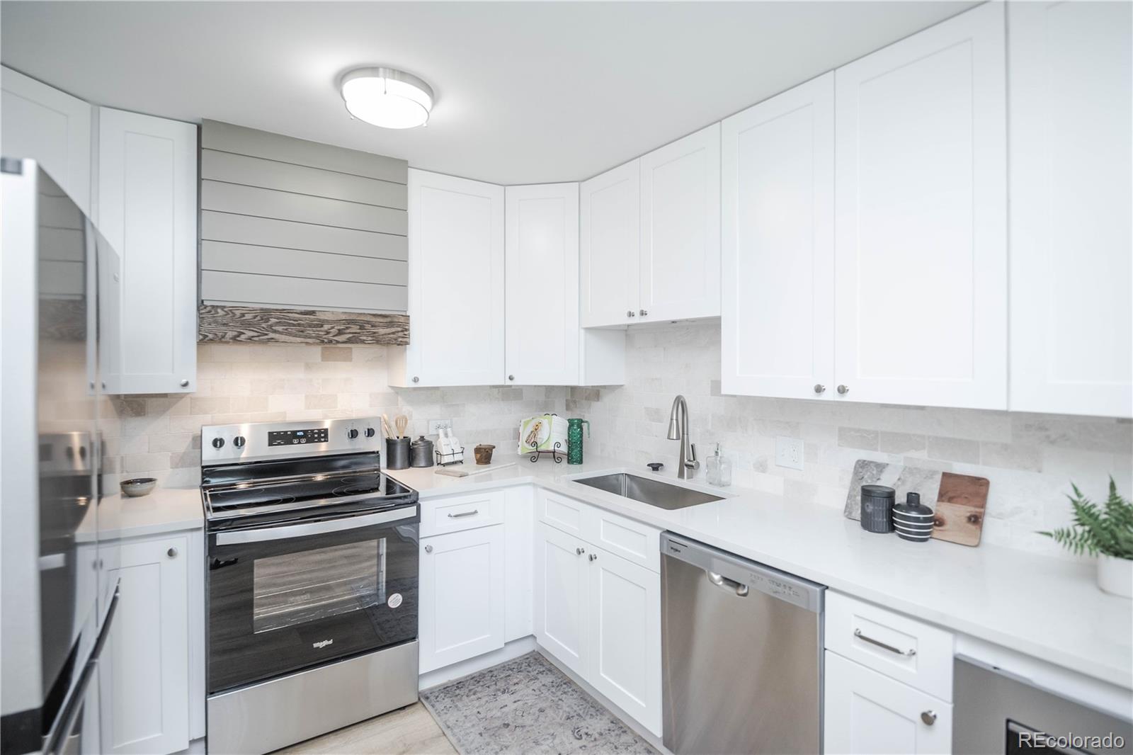 MLS Image #3 for 9155 e center avenue,denver, Colorado