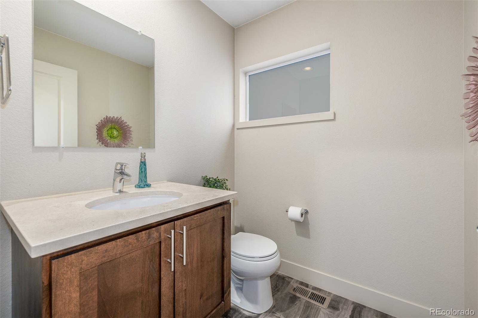 MLS Image #12 for 6761  alan drive,denver, Colorado
