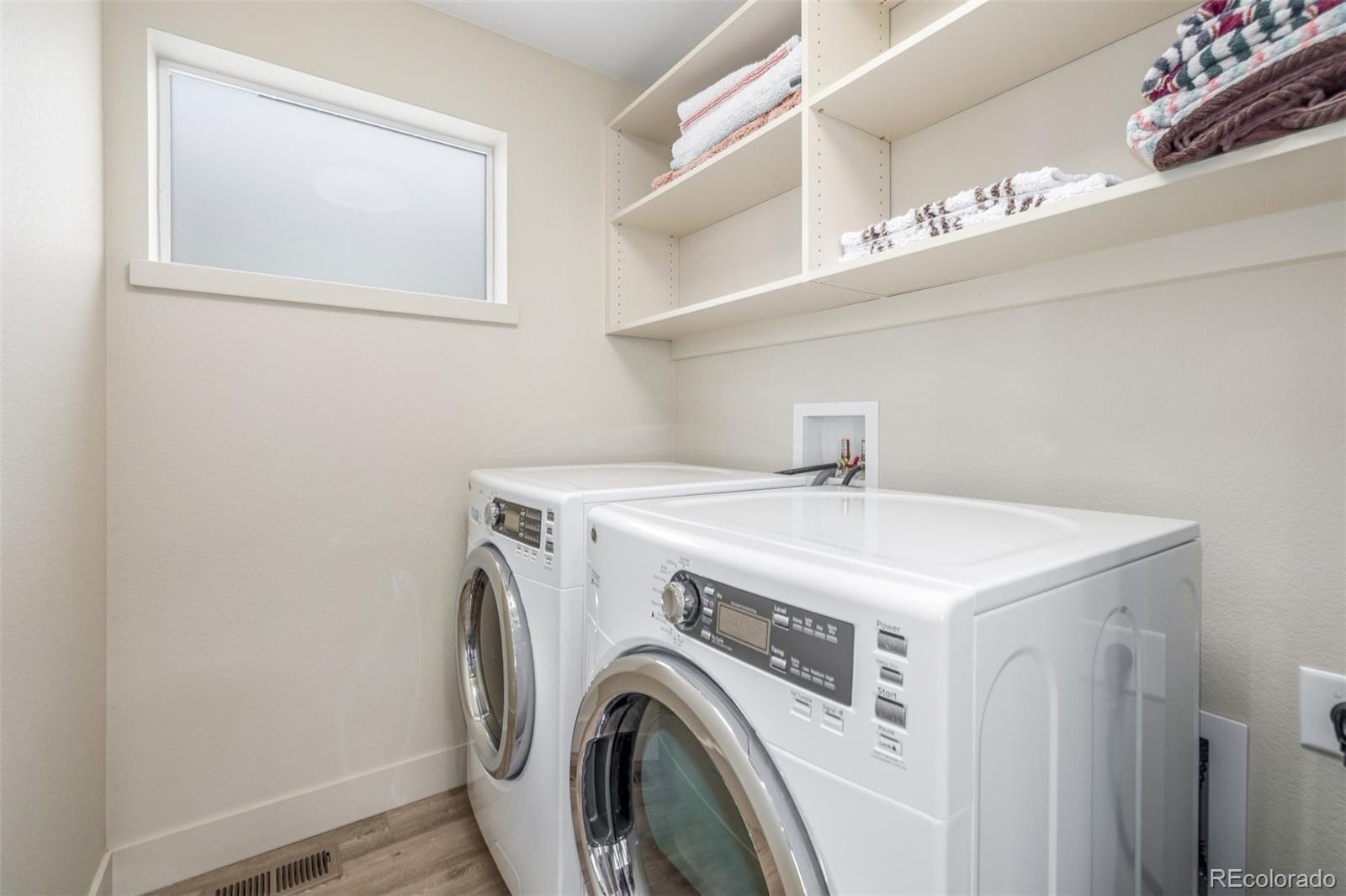 MLS Image #36 for 6761  alan drive,denver, Colorado