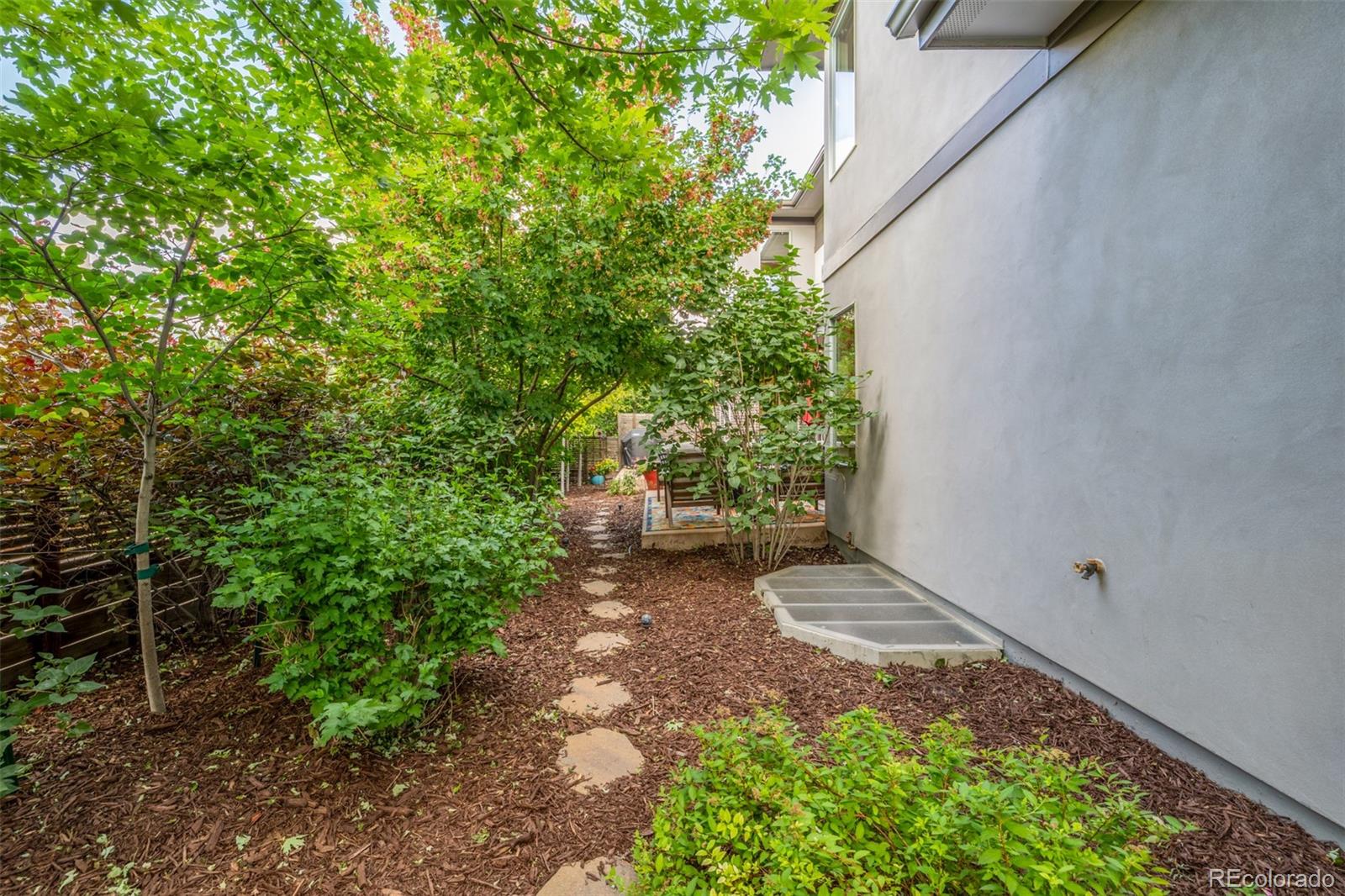 MLS Image #42 for 6761  alan drive,denver, Colorado