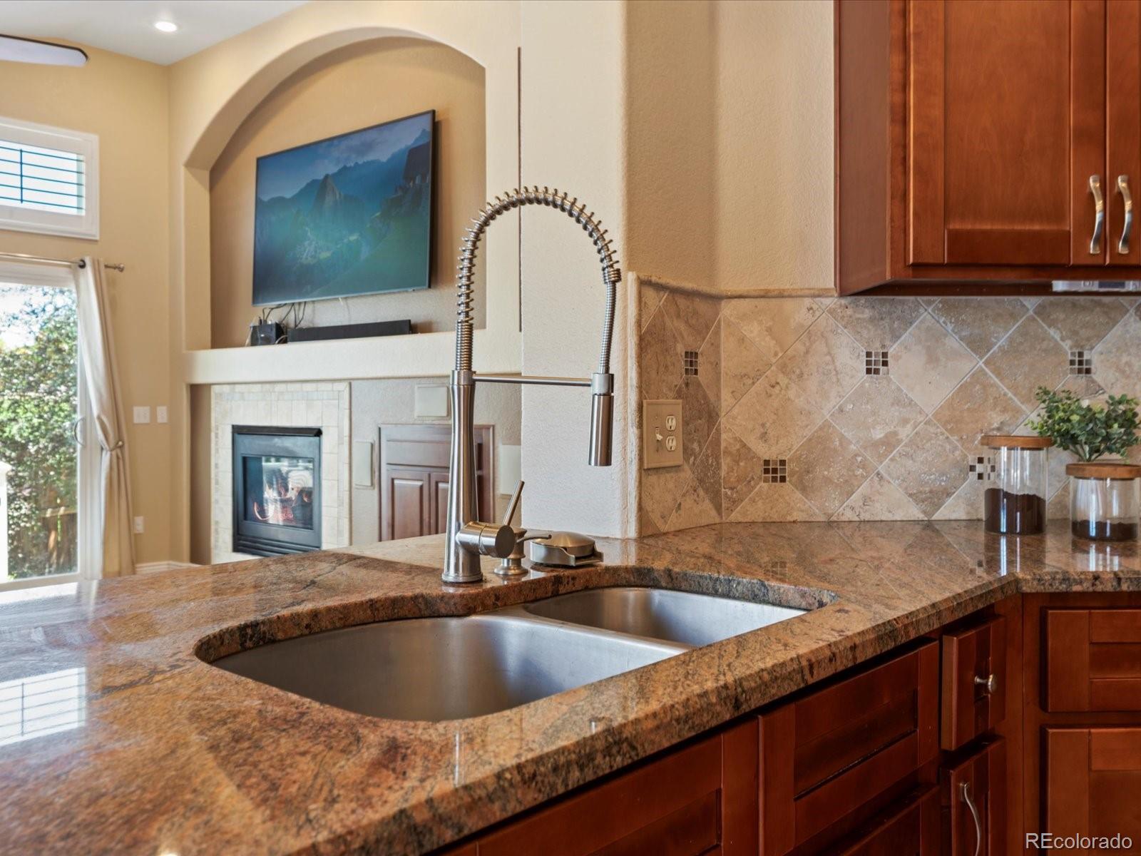 MLS Image #11 for 885  sage sparrow circle,highlands ranch, Colorado