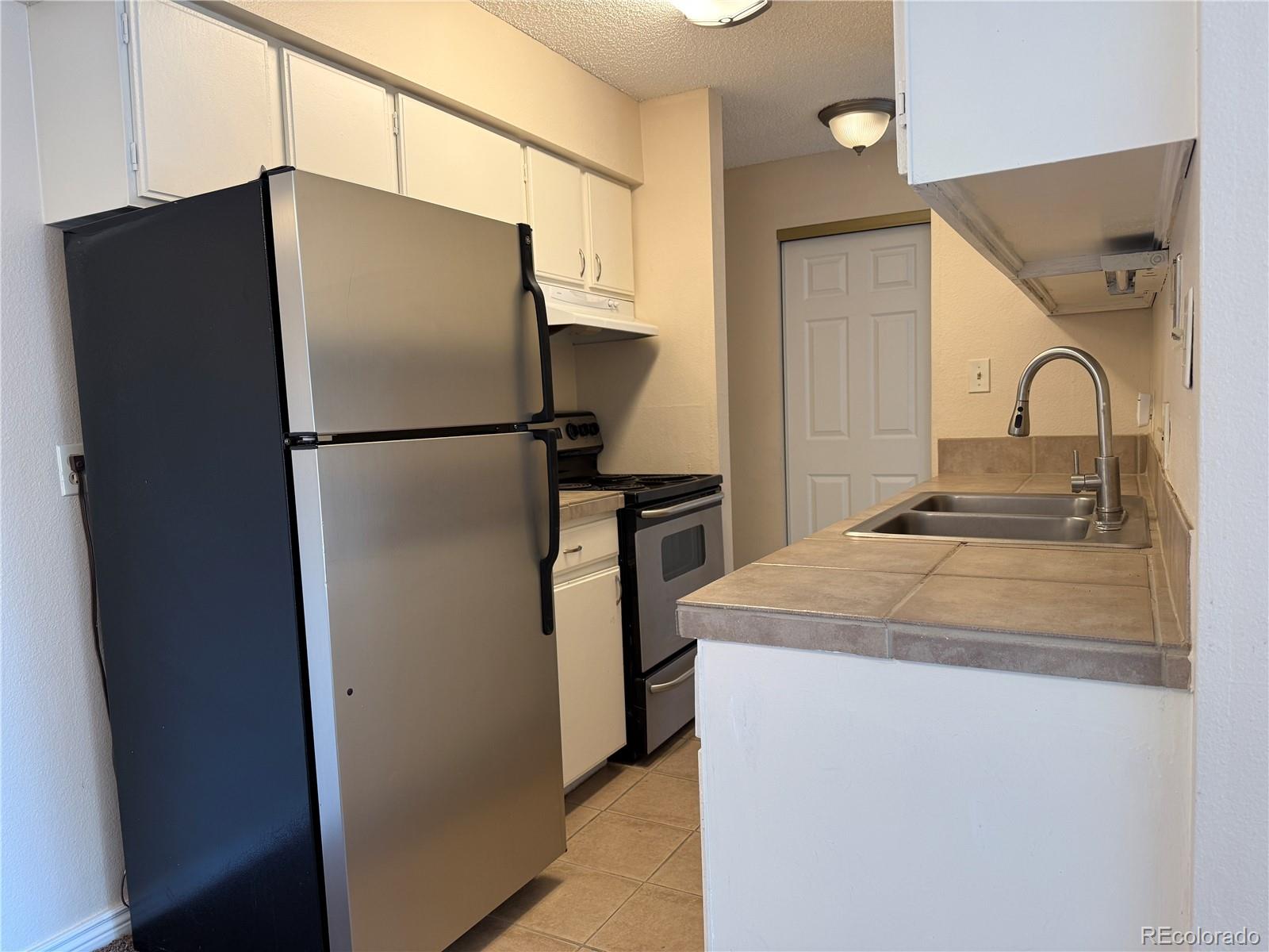 MLS Image #6 for 7695 e quincy avenue 207,denver, Colorado