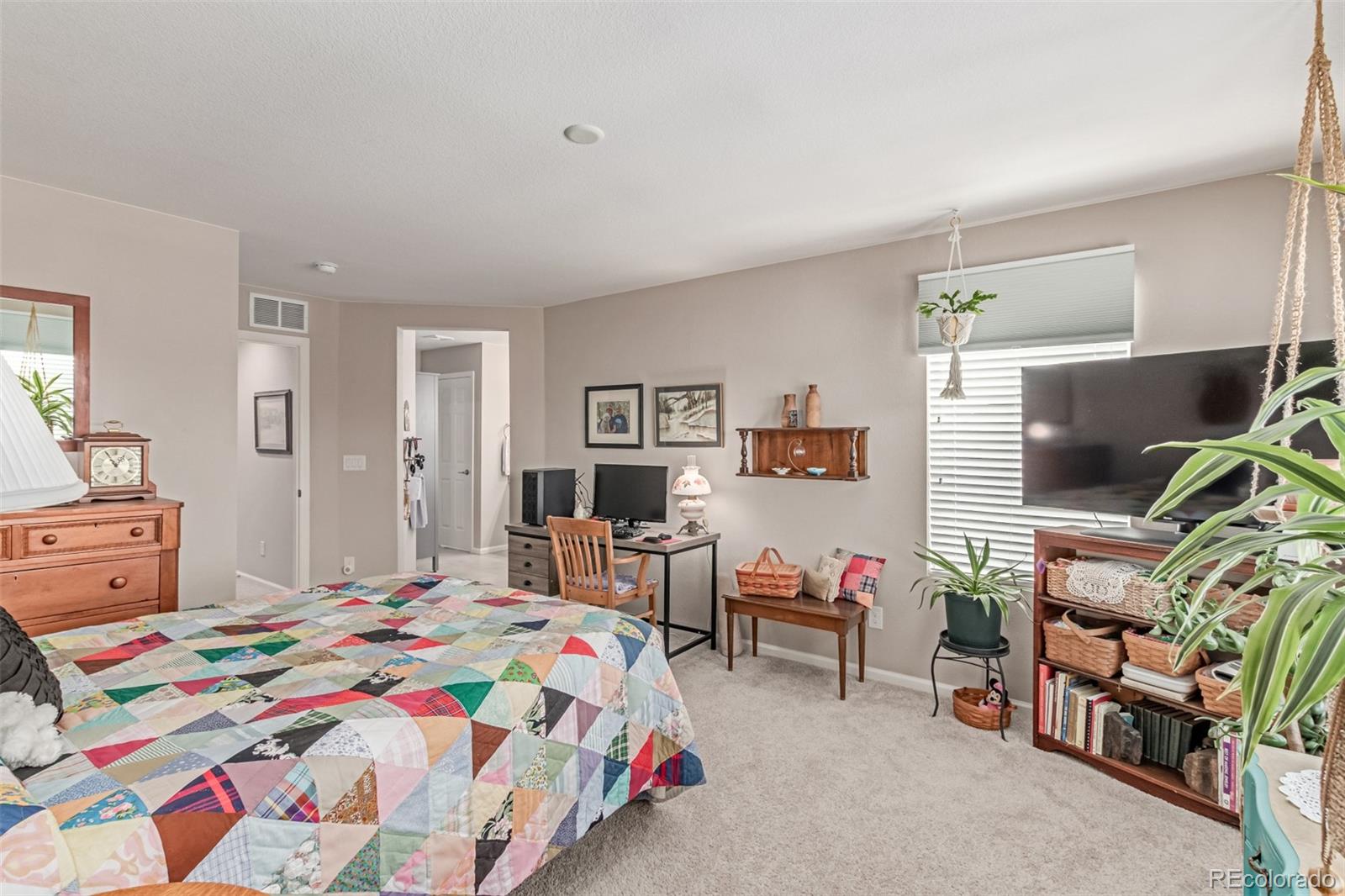 MLS Image #15 for 4790  kittredge street,denver, Colorado