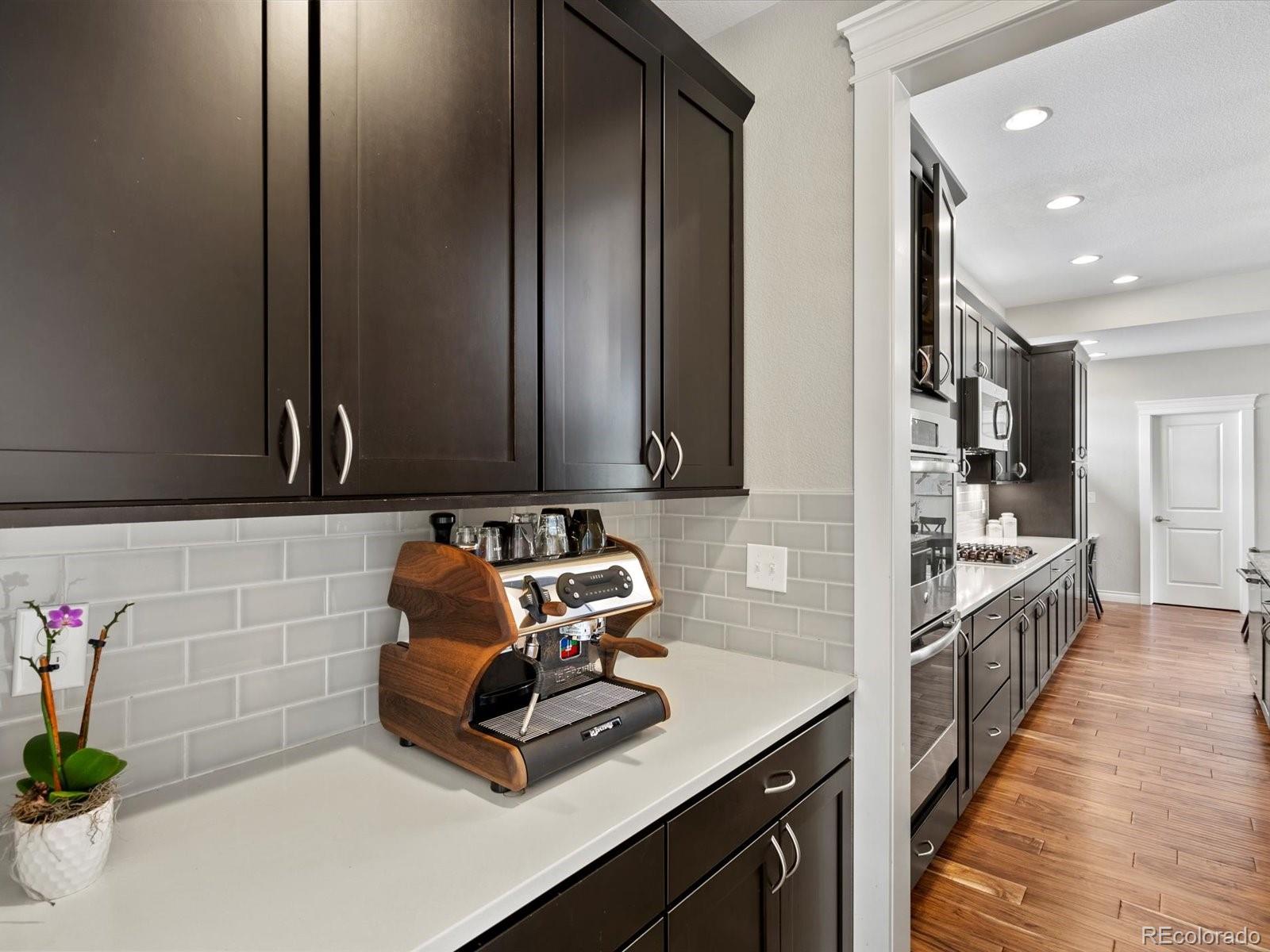 MLS Image #13 for 8012 e 50th drive,denver, Colorado