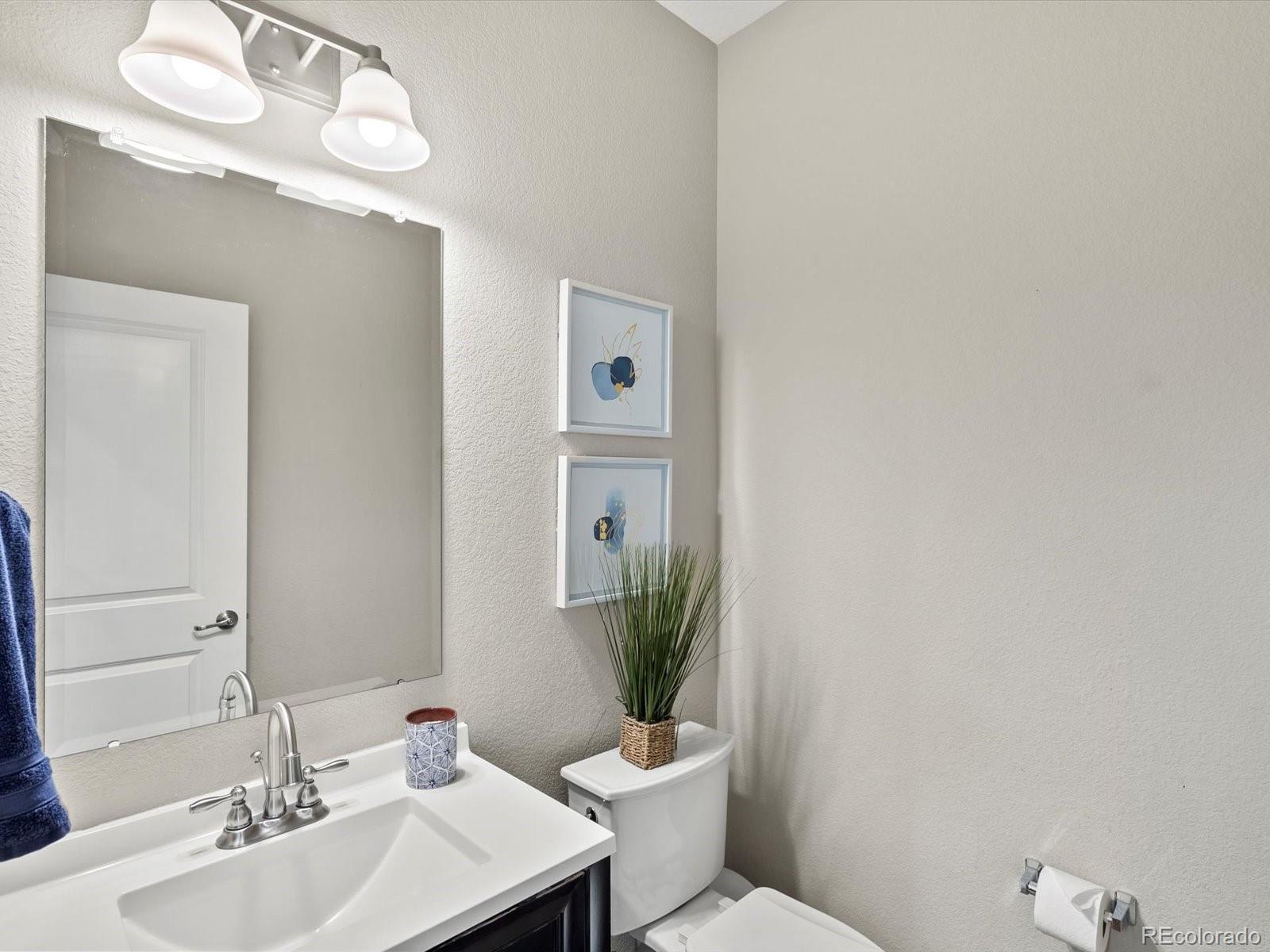 MLS Image #7 for 8012 e 50th drive,denver, Colorado