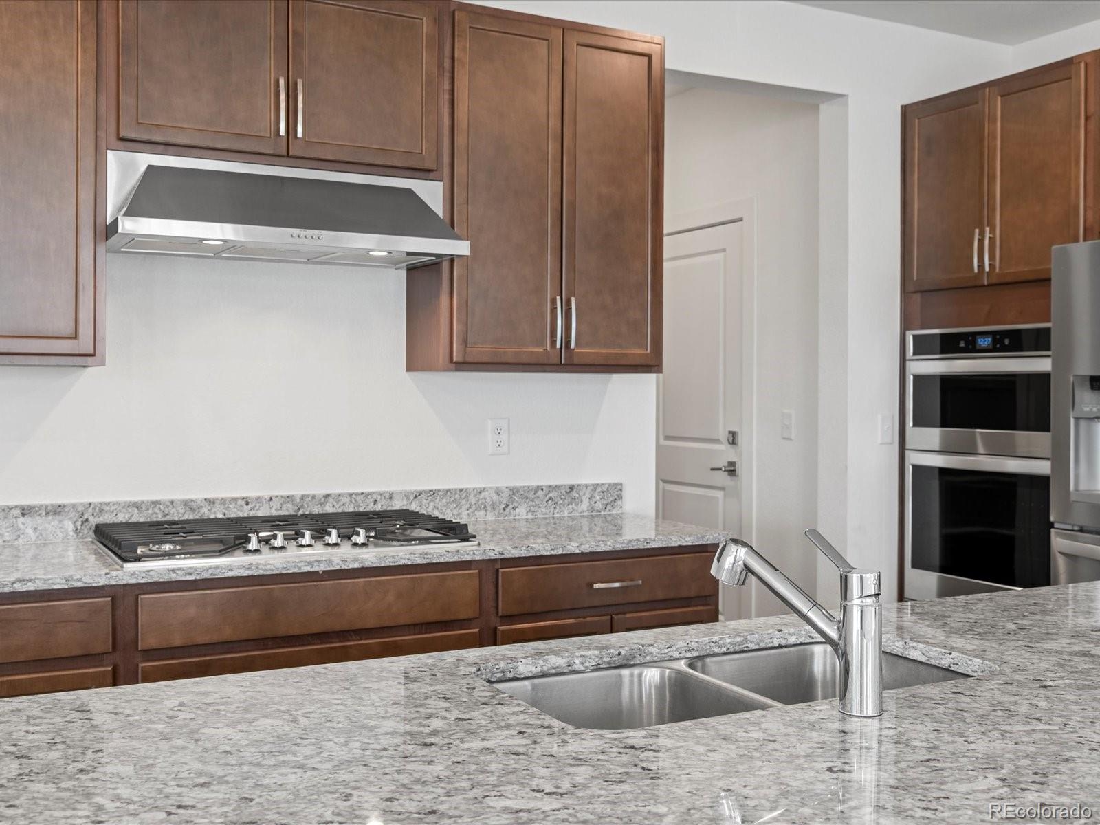MLS Image #10 for 17843 w 93rd place,arvada, Colorado