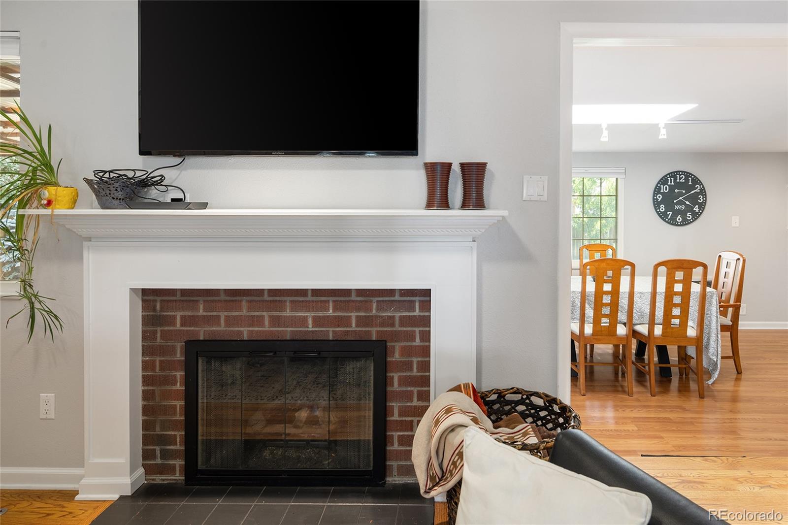 MLS Image #11 for 745 s glencoe street,denver, Colorado