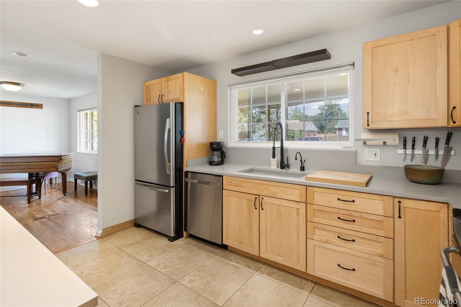 MLS Image #8 for 745 s glencoe street,denver, Colorado